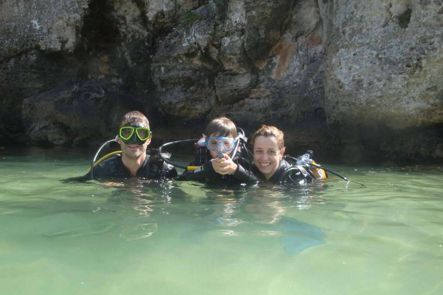 Descubrir Menorca desde otra perspectiva con el buceo en familia, con Scuba Plus