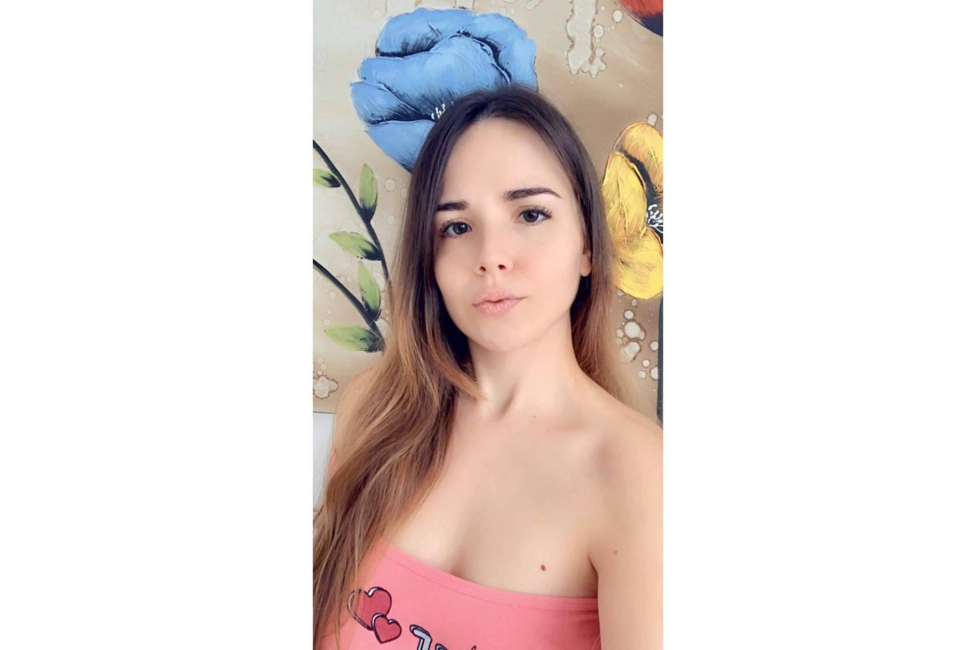 Laura Caselles se conoce como la tatuadora acuarela que no deja indiferente