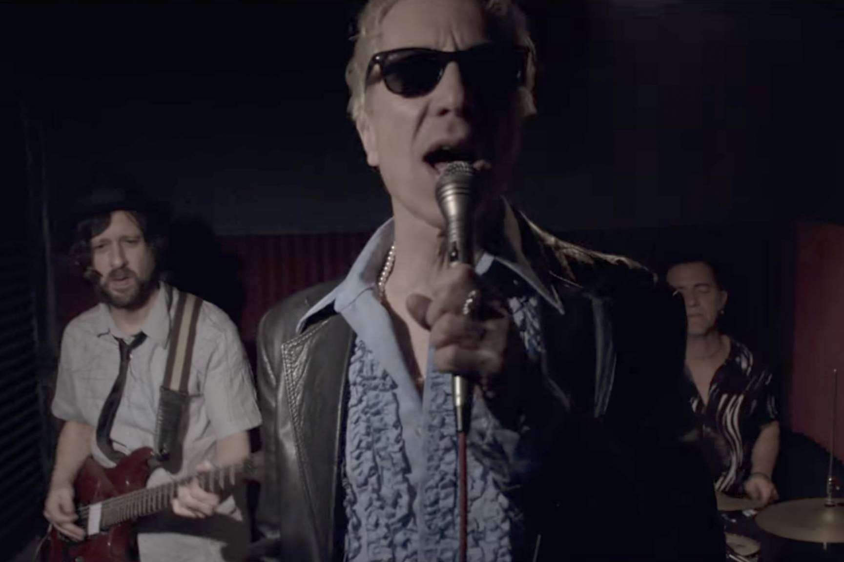 Xavier Boet dirige y produce el nuevo videoclip de la banda Warm Gun, titulado Keep on dancing