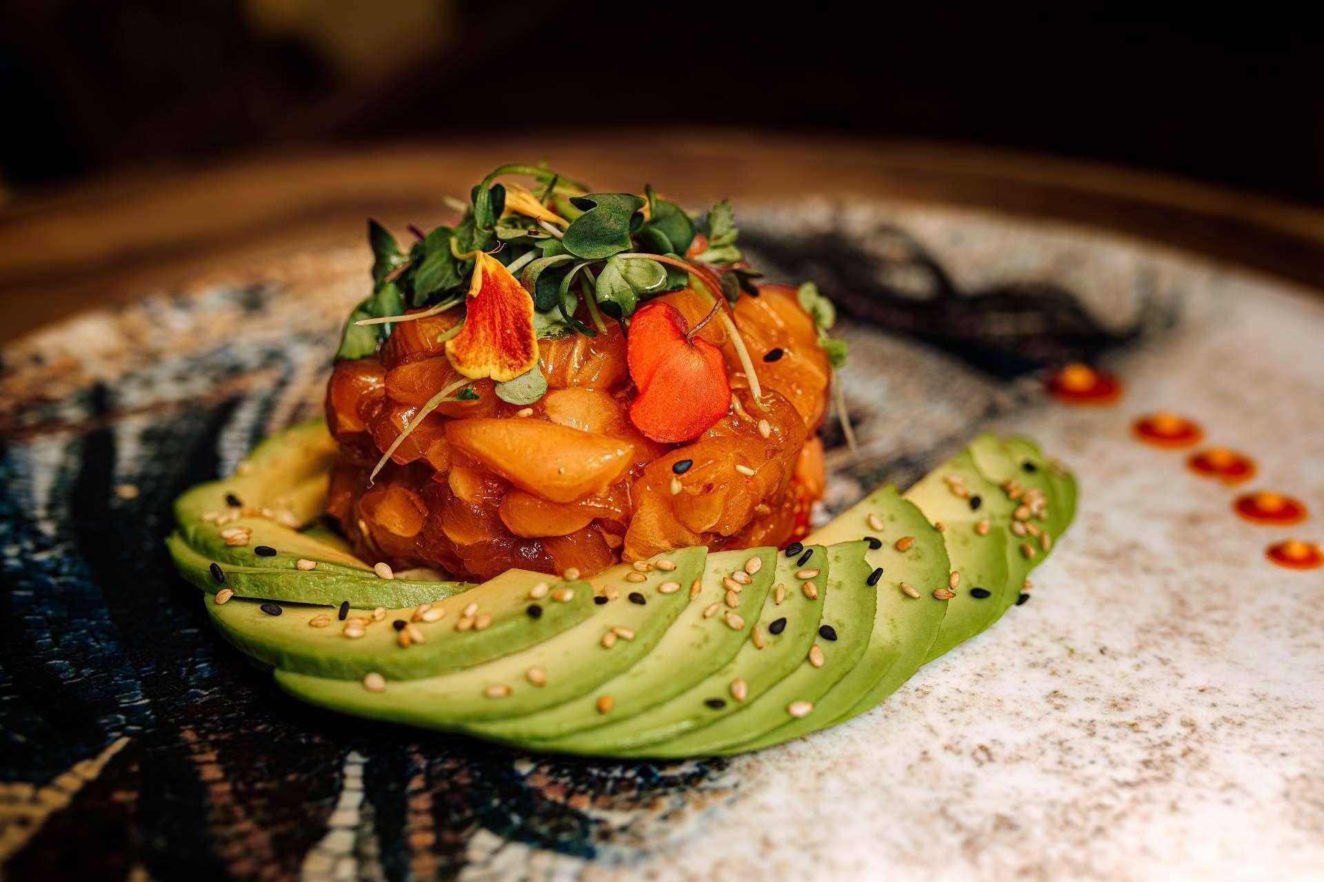 Humbaba, uno de los mejores restaurantes de Elche que fusiona gastronomía y diversión