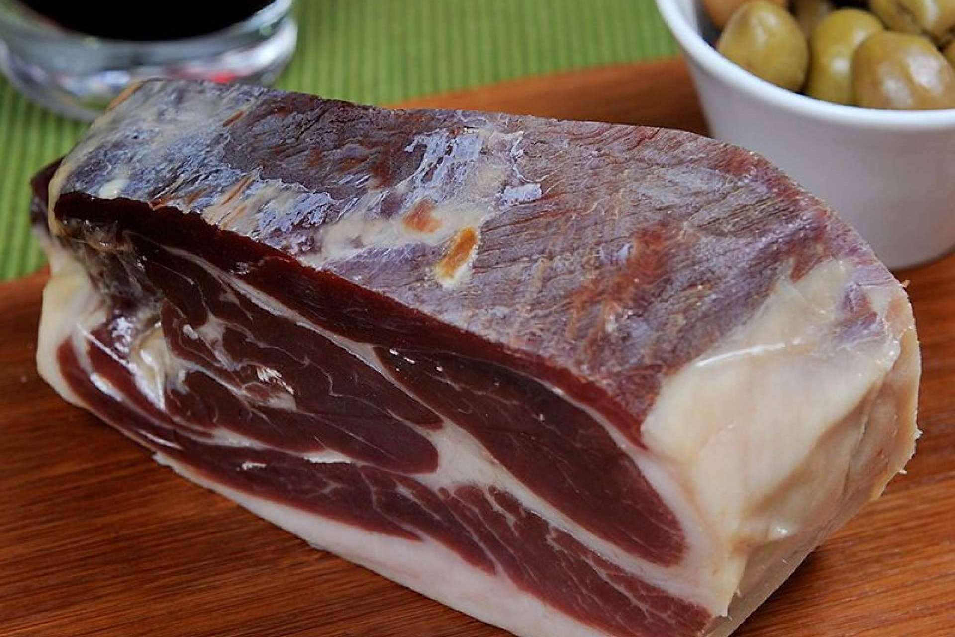 Jamón ibérico de bellota y otros productos españoles de la mano de Gastronomic Spain