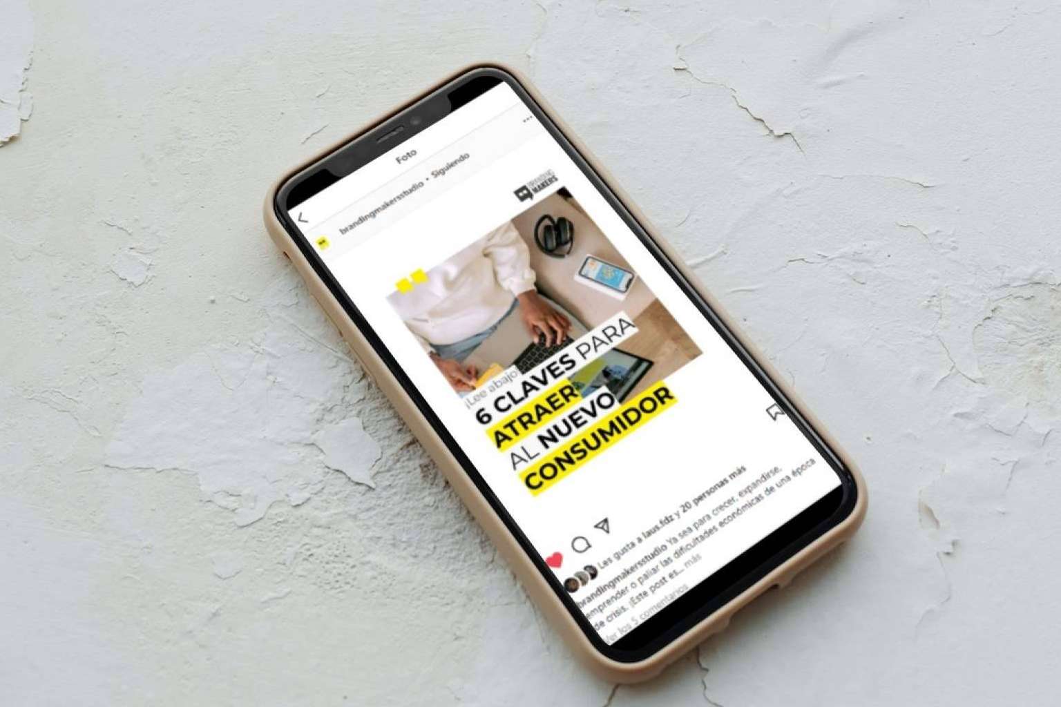 Branding Makers planifica una estrategia de marketing para anunciarse en redes sociales