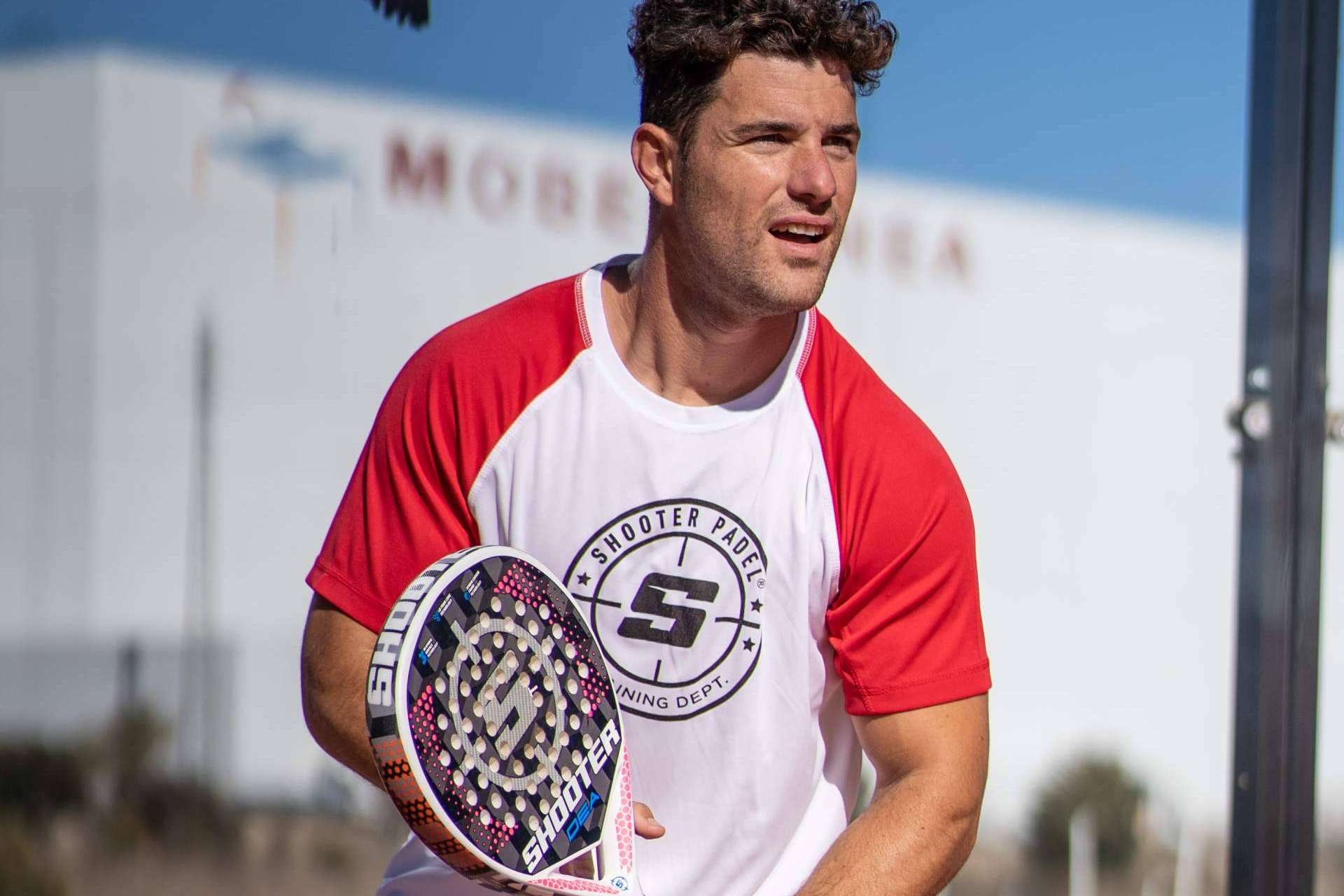 Una marca de palas de pádel profesionales con elementos muy diferenciales, SHOOTER PADEL