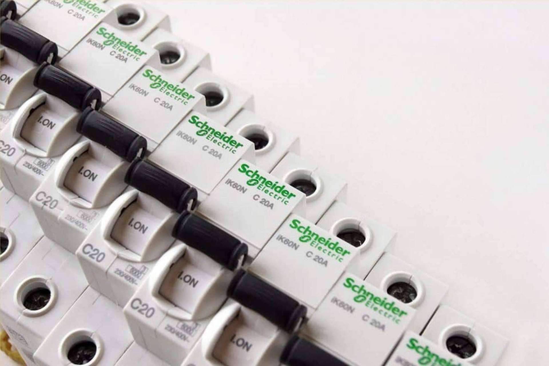 Cadenza Electric ofrece unos de los mejores precios de internet de Schneider Electric se encuentran