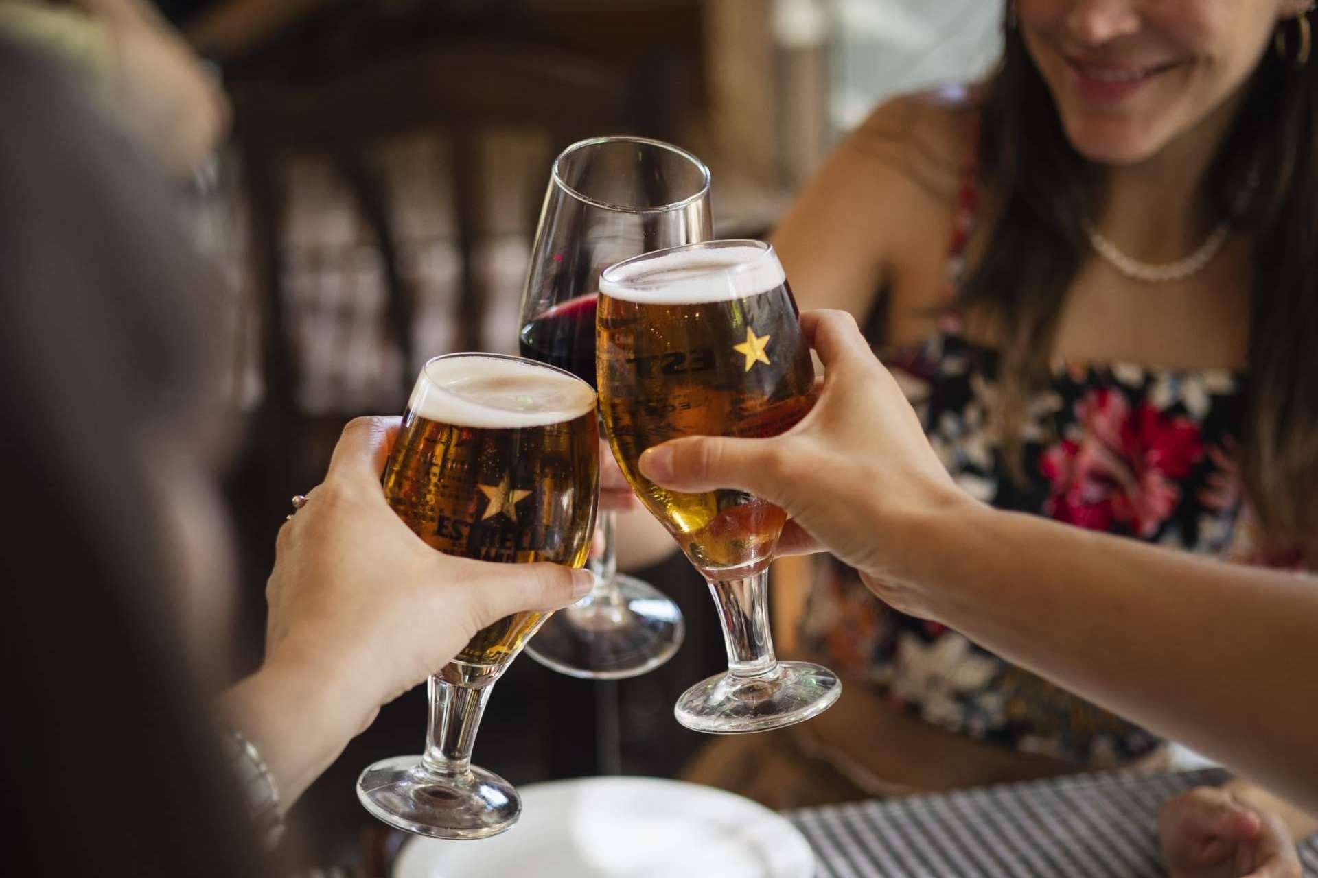 Pasa Tapas es el lugar donde celebrar una fiesta en privado con espacios amplios y catering mediterráneo