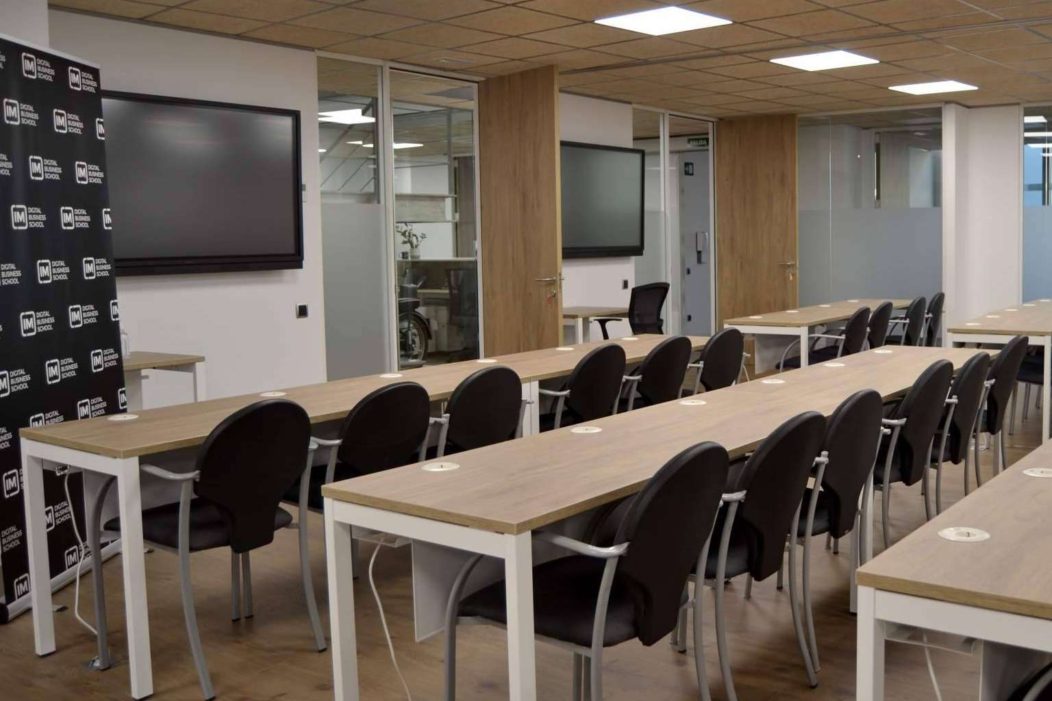 IM Digital Business School es una de las mejores escuelas de negocios digitales