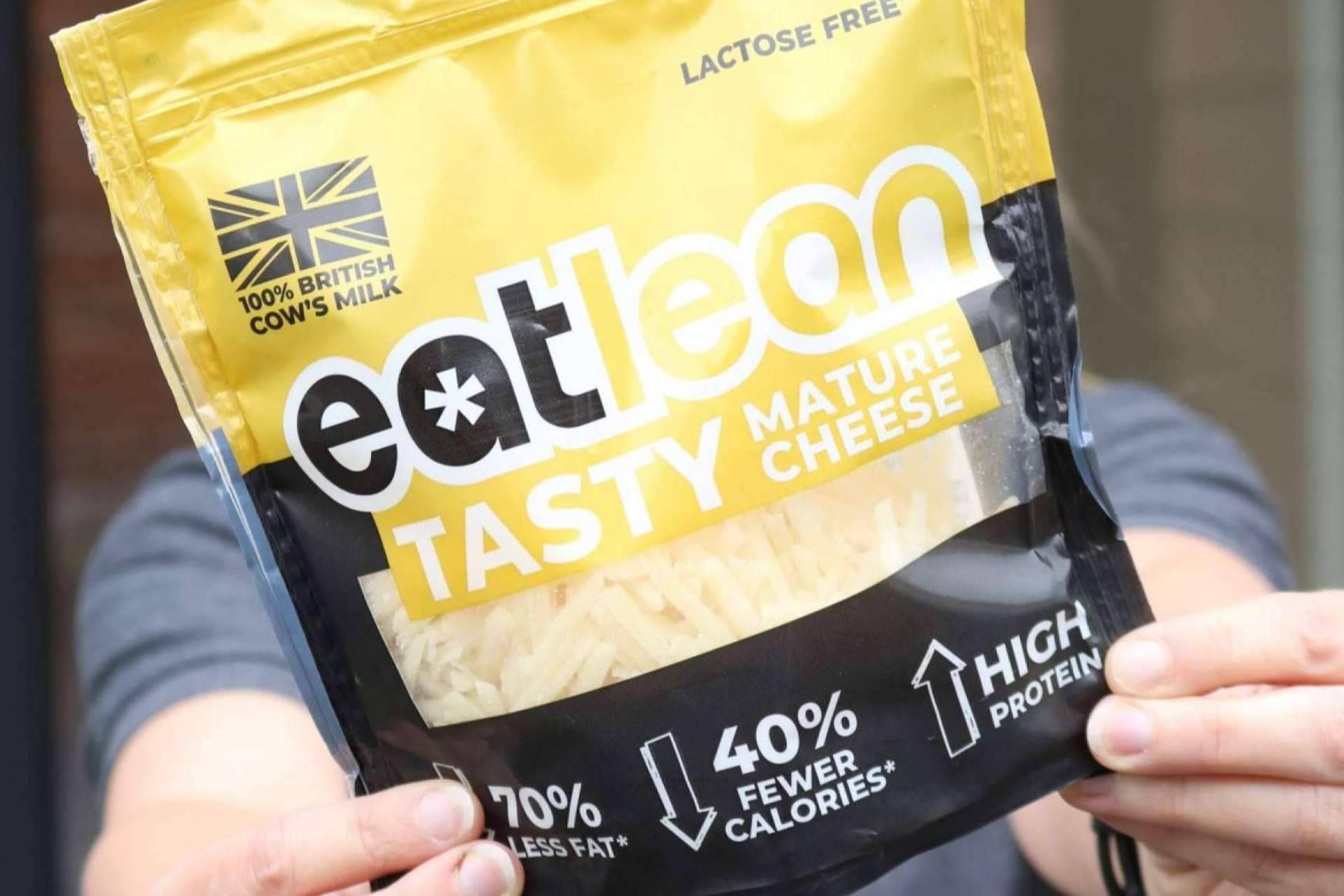 El queso curado rallado de Eatlean tiene una nueva receta sin lactosa, alta en proteínas y baja en grasas y en calorías