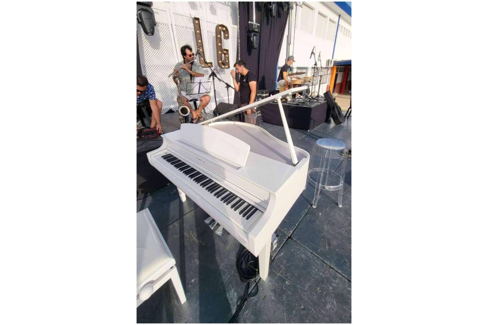 Playlist de música piano del pianista Carlos López Arregui en Piano Para Eventos