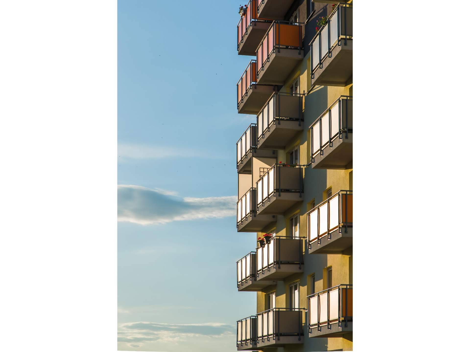 Soof instala placas solares para vecinos, el futuro del autoconsumo