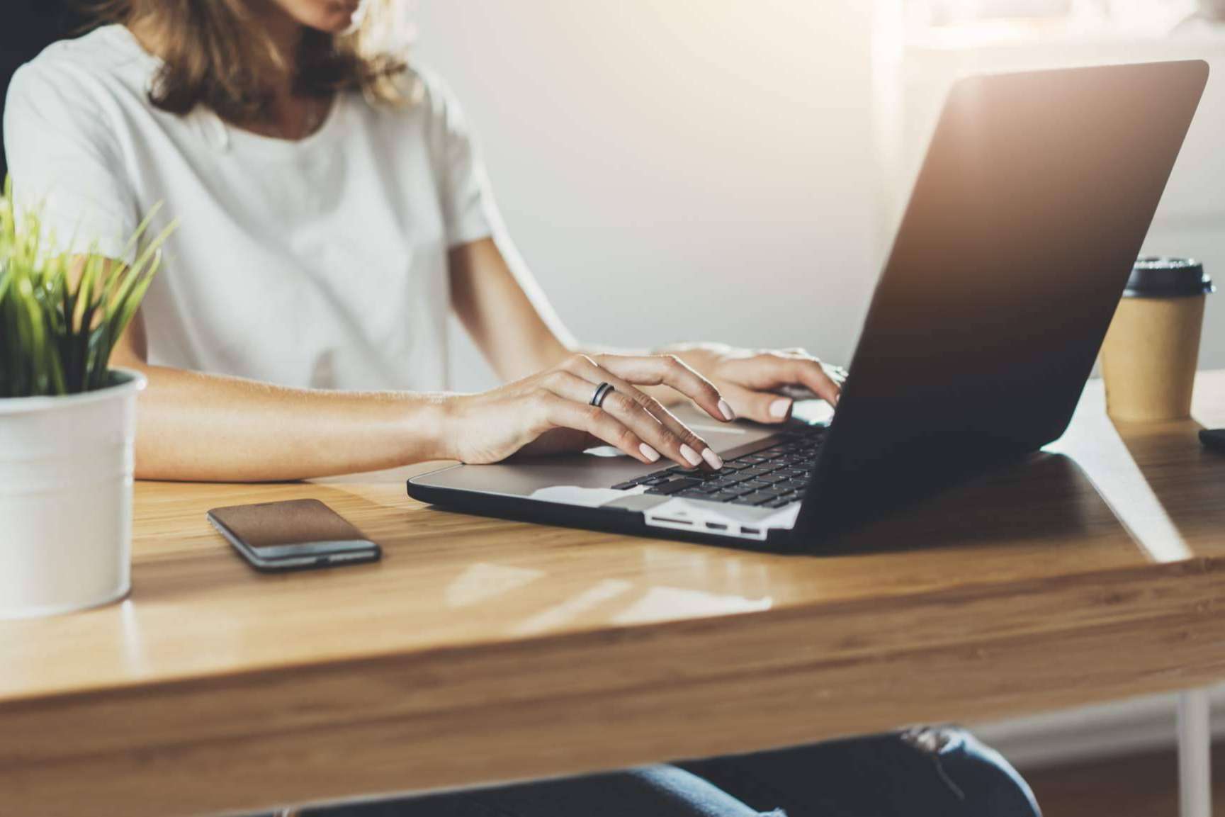 La aplicación Ontidata simplifica el registro real de la jornada laboral del empleado
