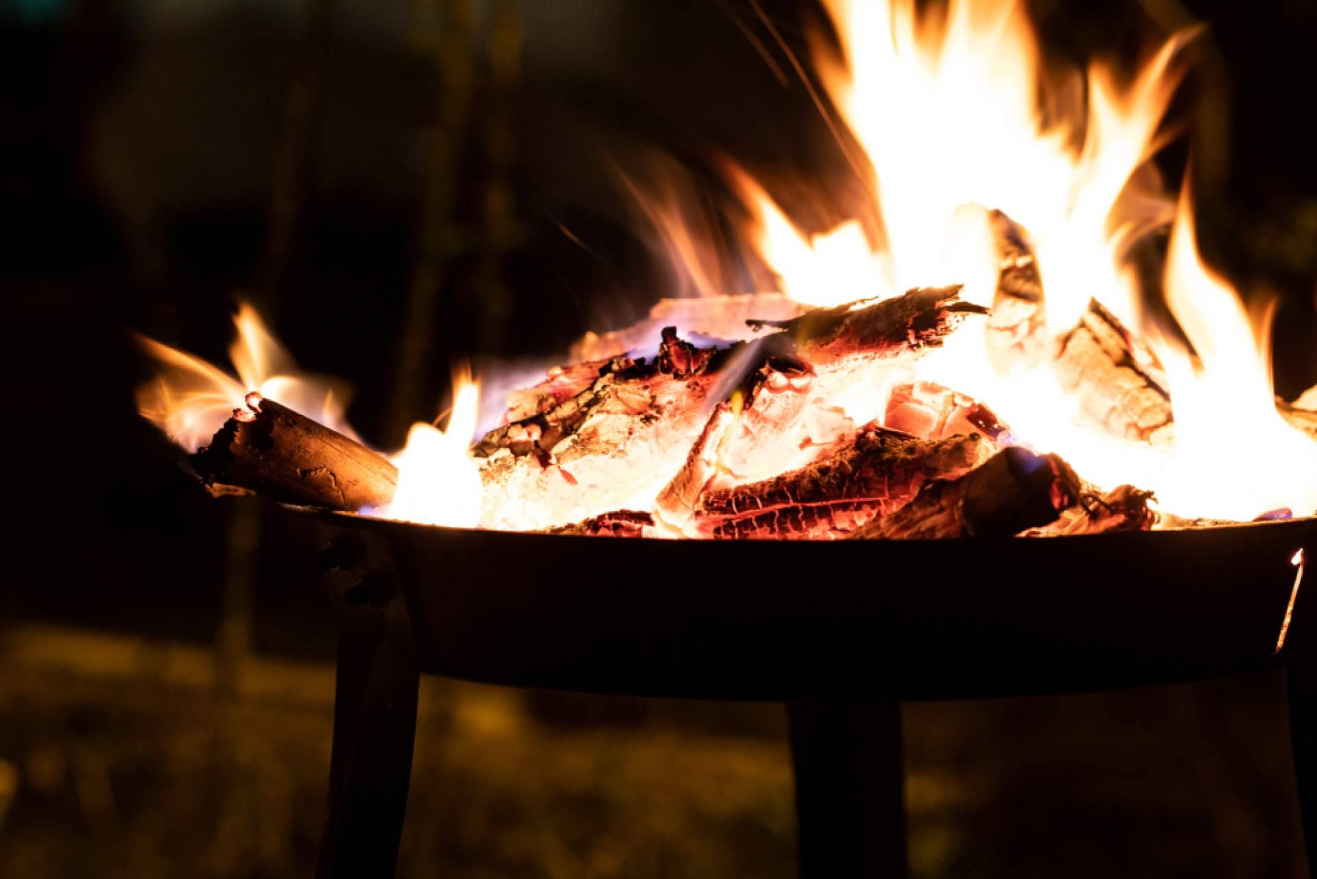 Disfrutar de las noches frías al aire libre gracias al brasero de jardín de Gaudir amb Foc