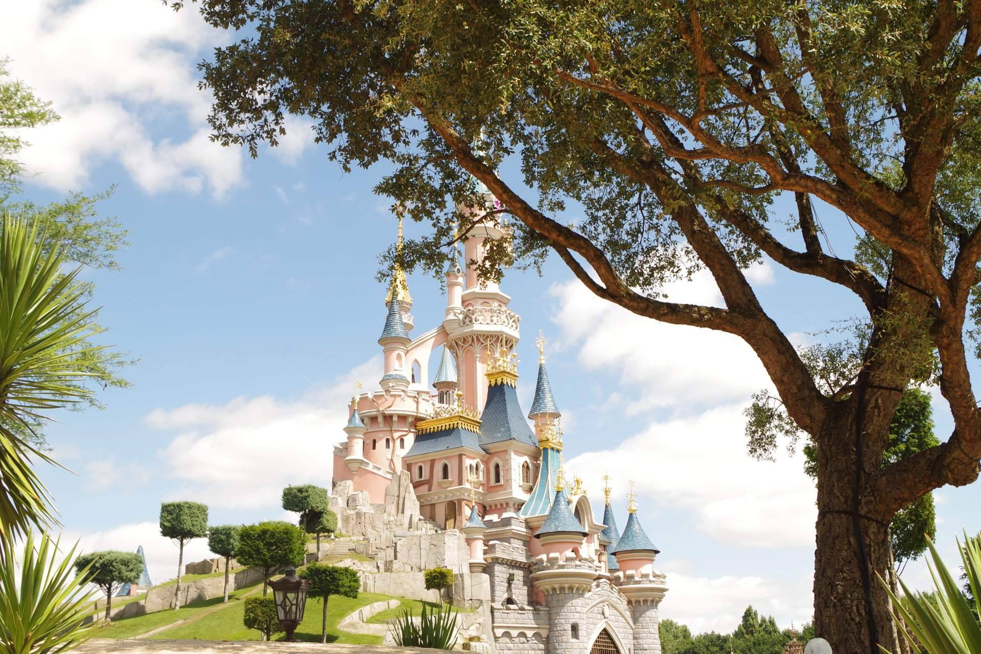 Hacer un viaje a Disneyland París de forma segura gracias a Coverontrip