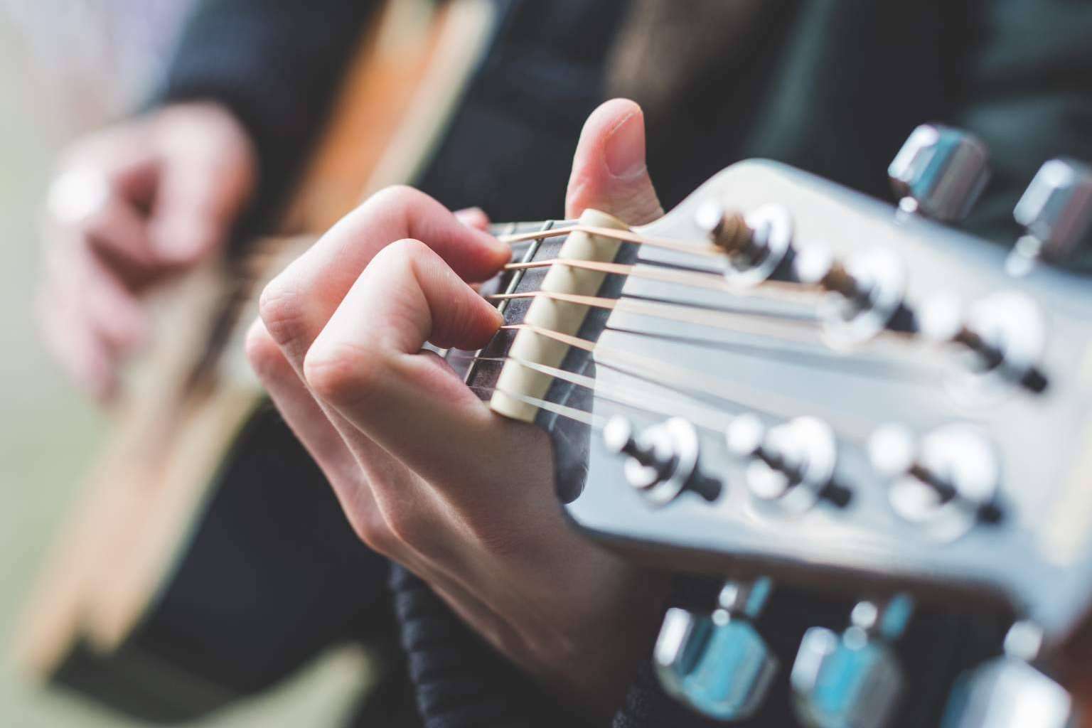Escuela de música en Madrid, el momento de aprender música es ahora con Aula Joven