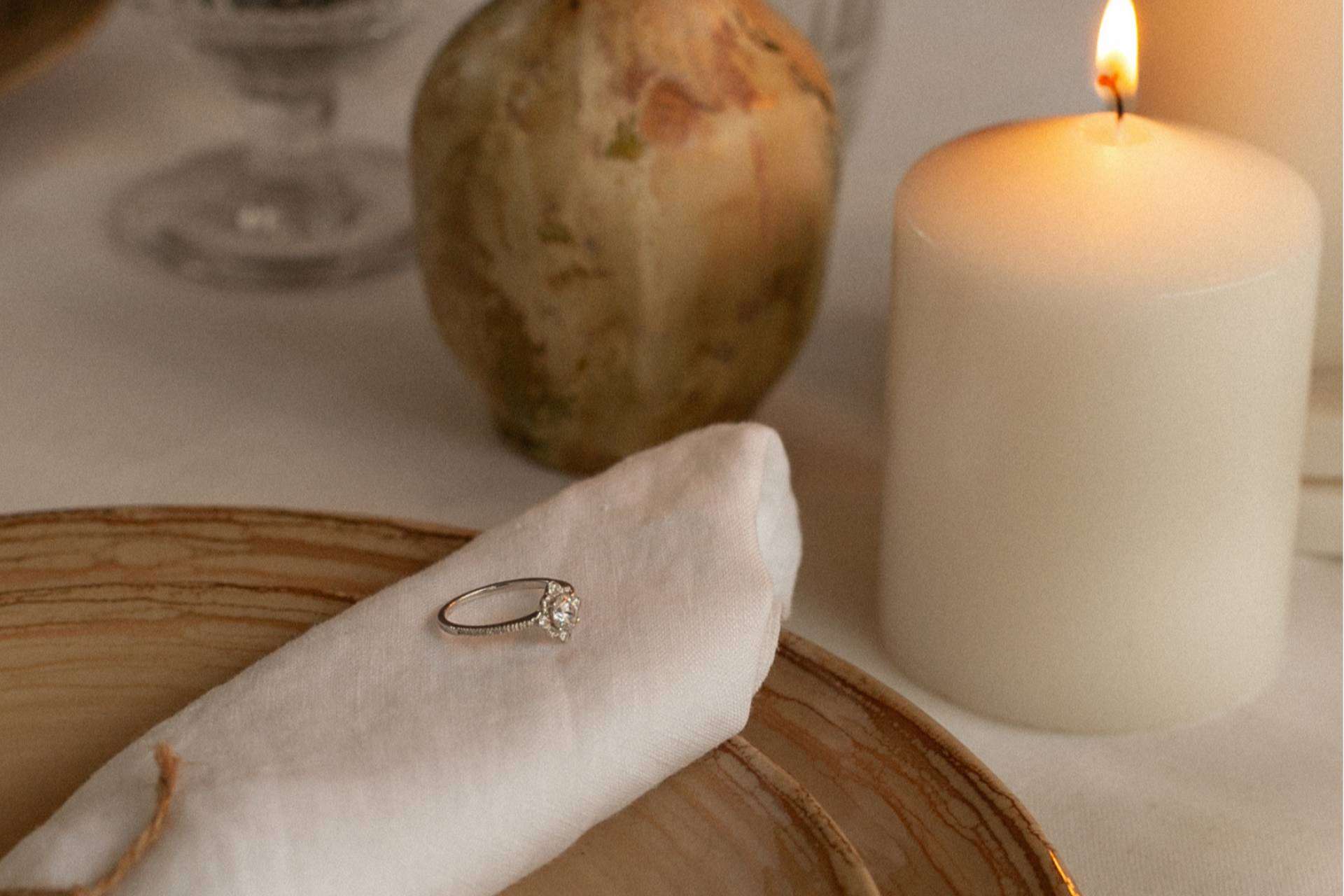 Regalar un anillo de compromiso en Navidad
