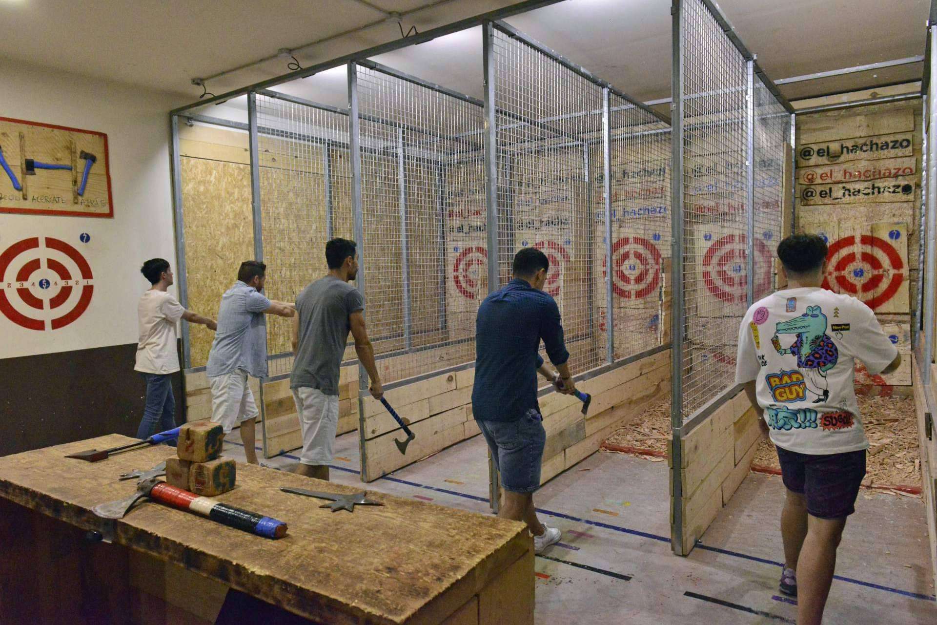 El Hachazo inaugura un nuevo local de ocio en Murcia