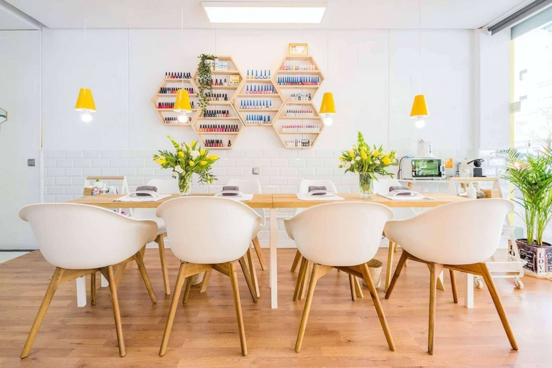 La Esmaltería ha revolucionado el concepto de los centros de uñas y belleza y ahora se lanza en franquicias