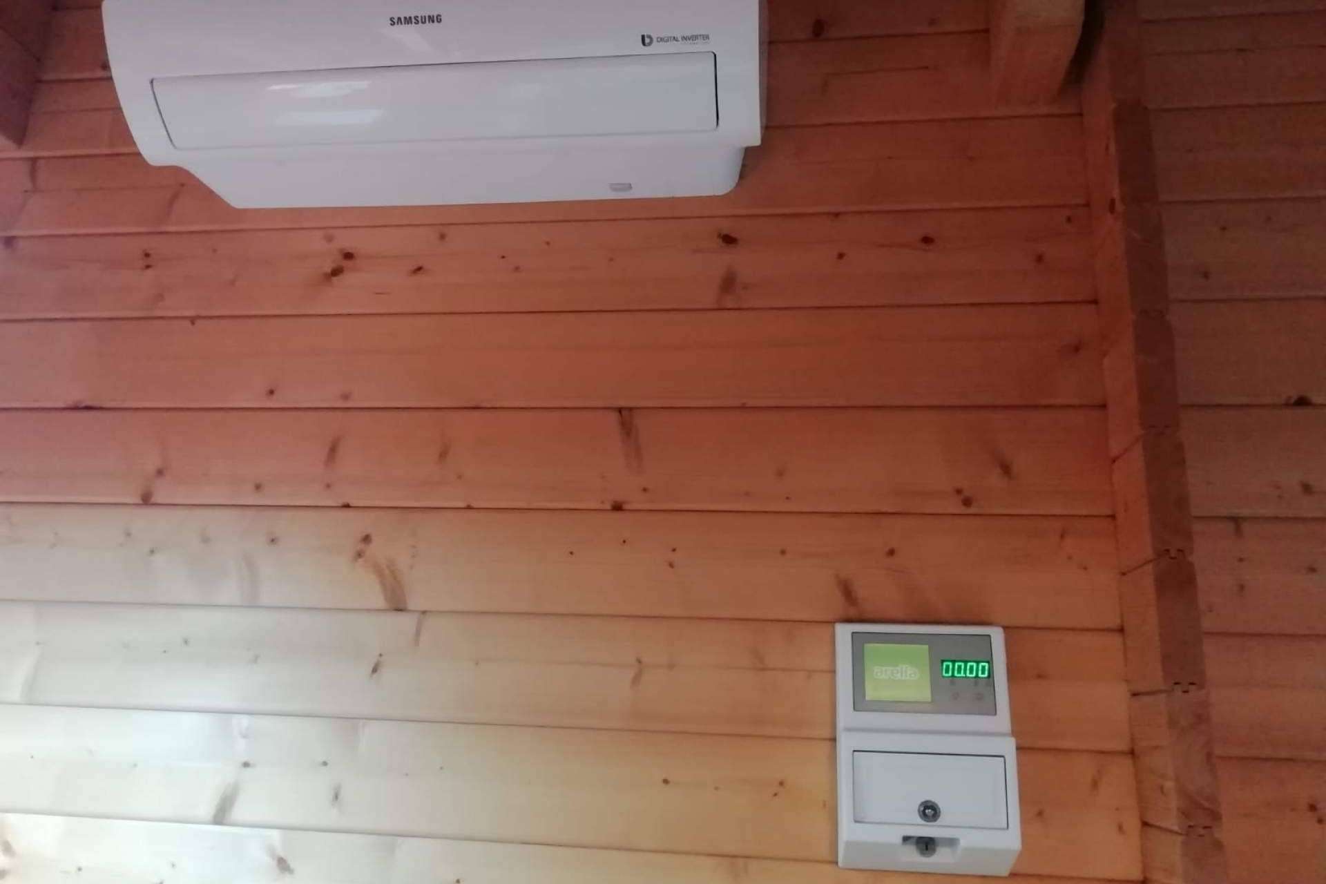 Controlar el consumo del aire acondicionado en apartamentos turísticos