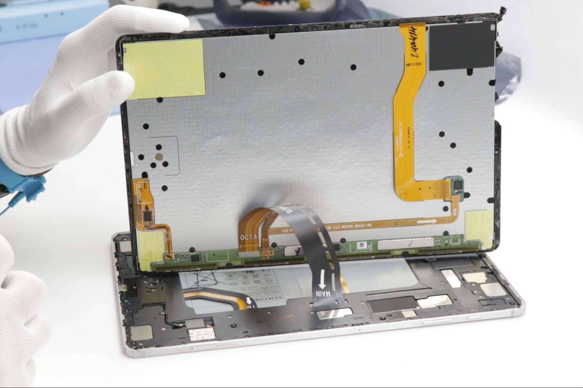 ¿Qué ofrece BCNmóviles?, el colaborador tecnológico que se encarga de reparación para empresas