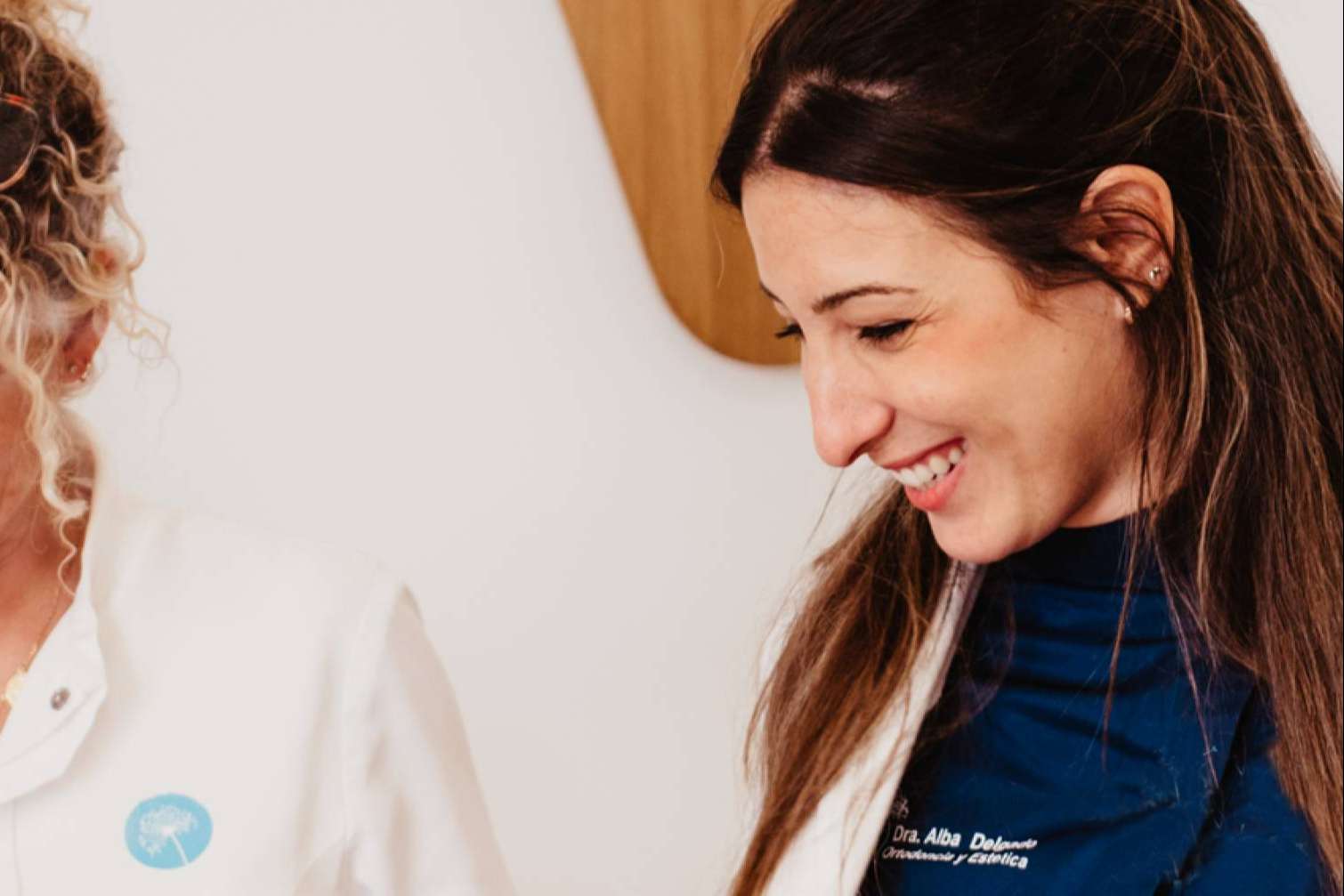 ¿Cómo se realiza un blanqueamiento dental? de la mano de Clínica Dental Delgado