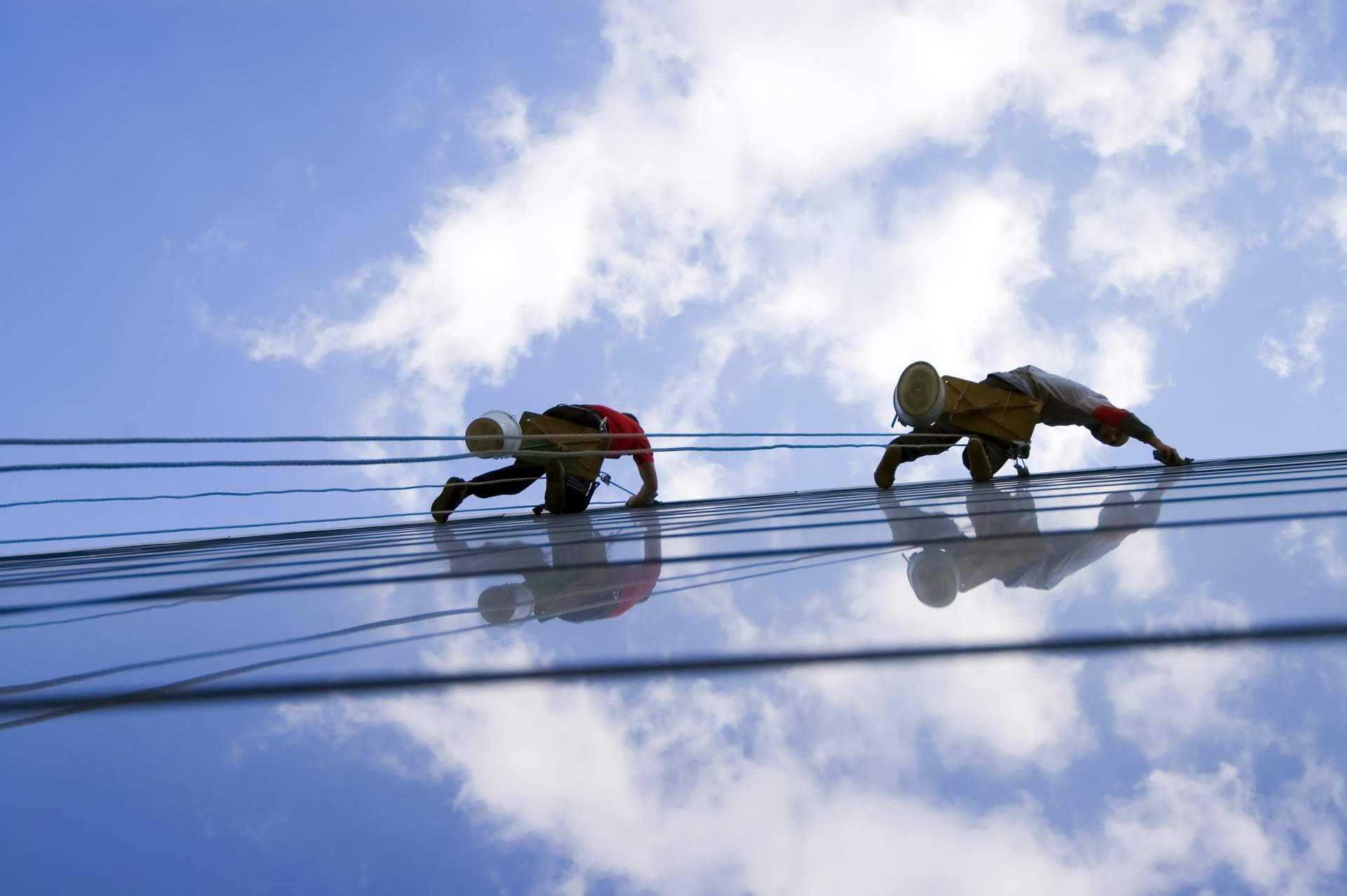 ¿Por qué es importante el mantenimiento de edificios?, según Acrobacias Verticales