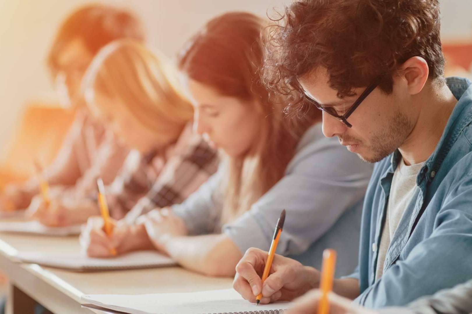 Motivos para prepararse las oposiciones online en una academia como Oposiciones Prepara