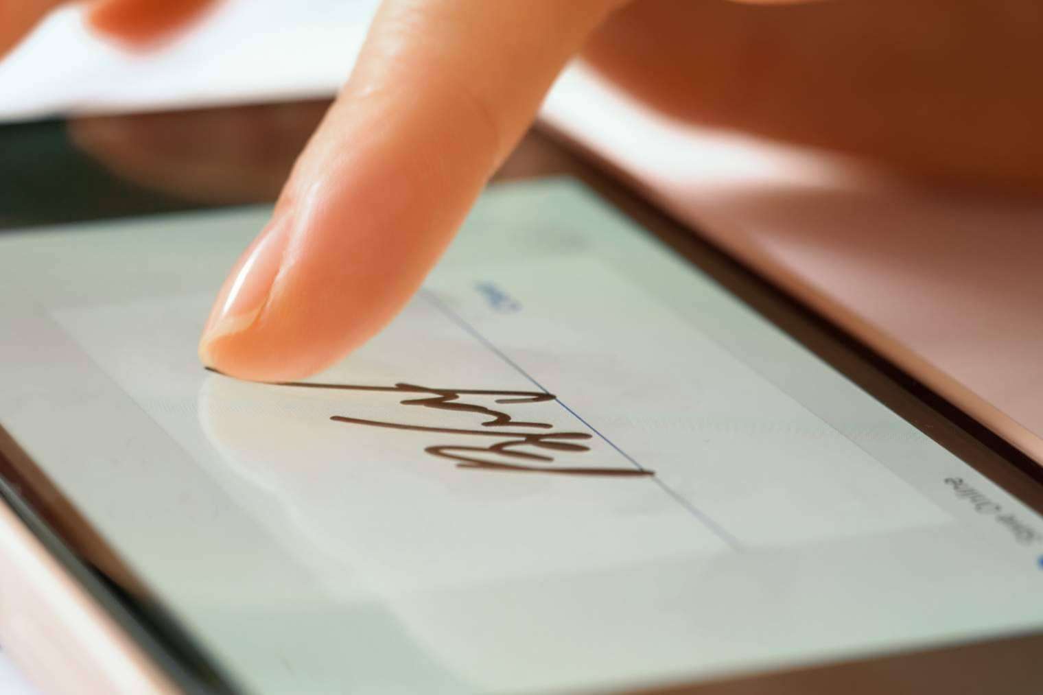 ¿Cómo obtener la firma digital para agilizar las gestiones burocráticas? por AVIVA VOICE