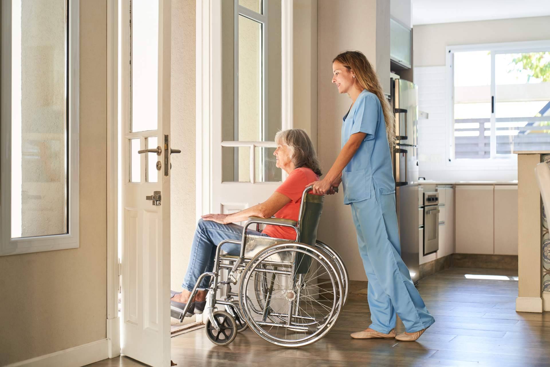 ¿Cómo puede ayudar el equipo de expertos de INIMA Rehabilitación a las personas con Esclerosis Múltiple ?