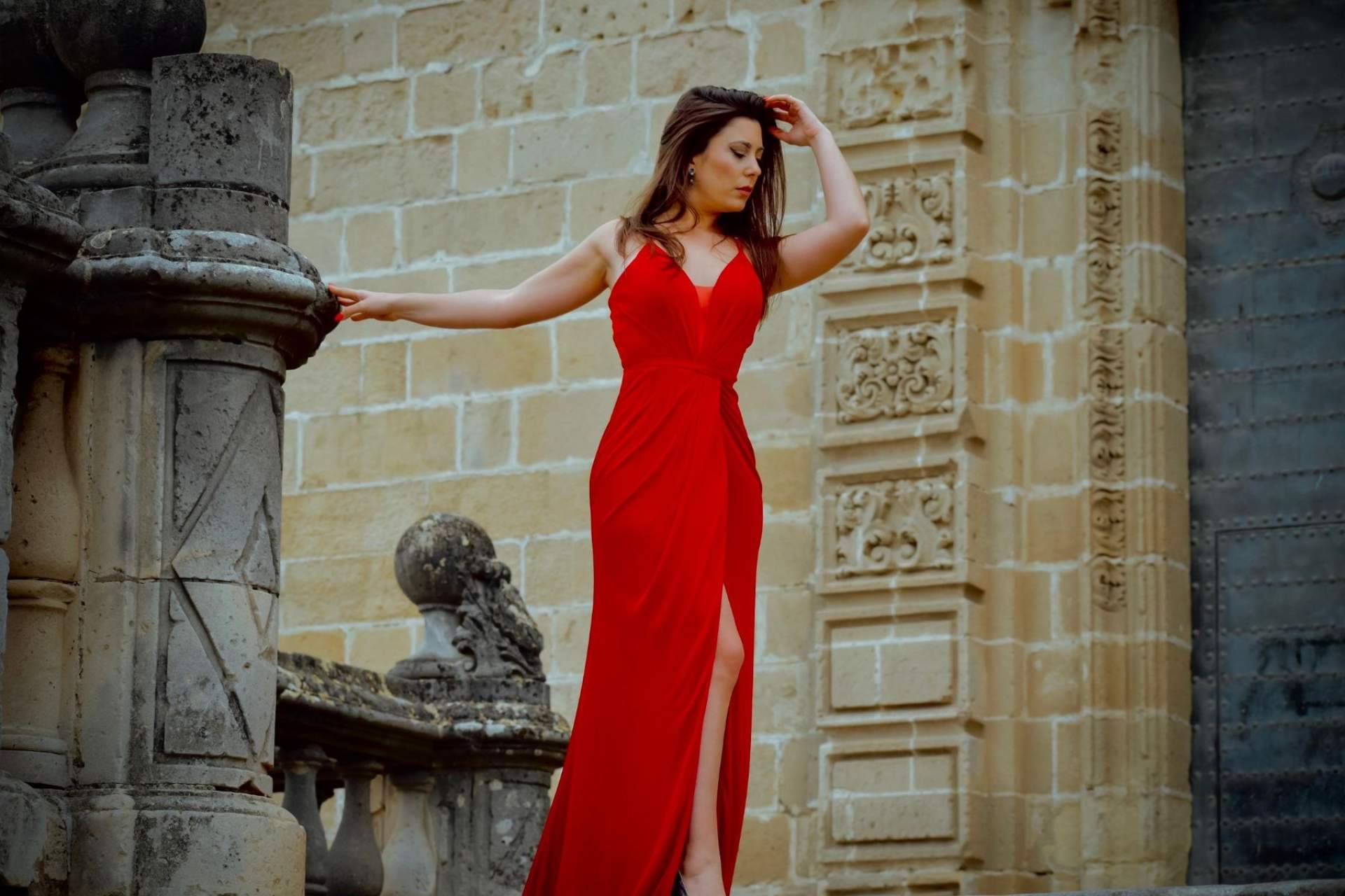 La conocida Isabella Seijo empieza el 2023 por todo lo alto con el lanzamiento de varios éxitos musicales