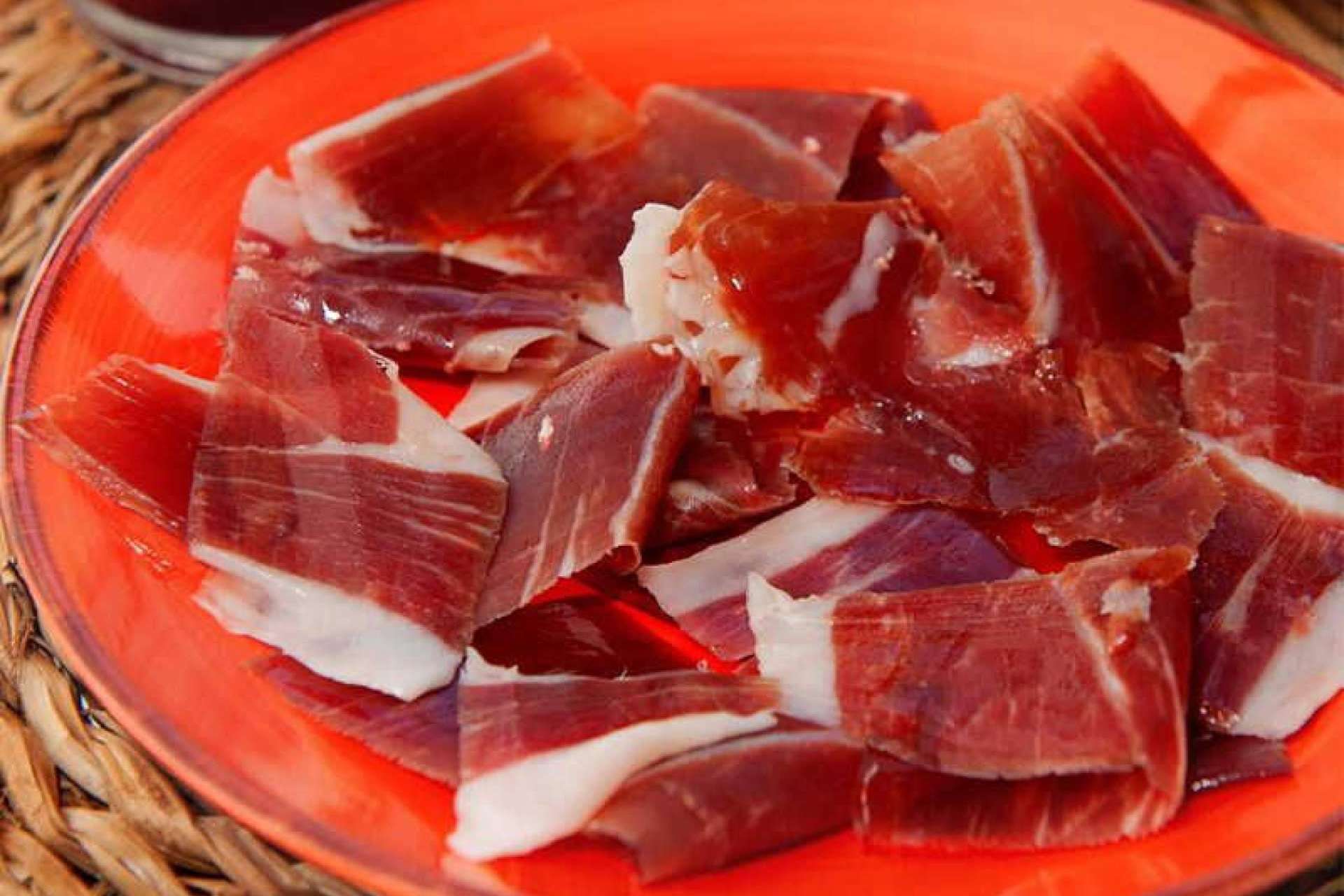 El buen jamón pata negra con su sabor, disponible en Gastronomic Spain