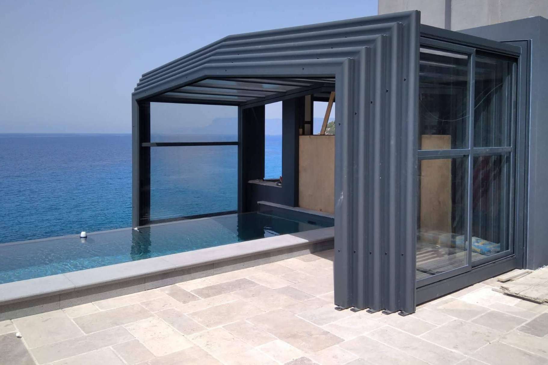 Comprar excelentes cubiertas para piscinas enterradas con el catálogo de COVERTTO