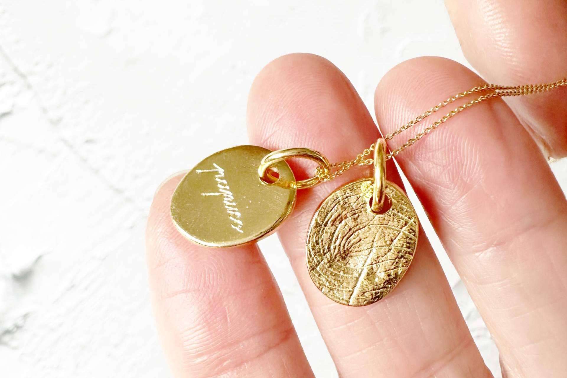 La marca Dejando Huella  y sus joyas especiales y originales ideales para regalar o autoregalarse