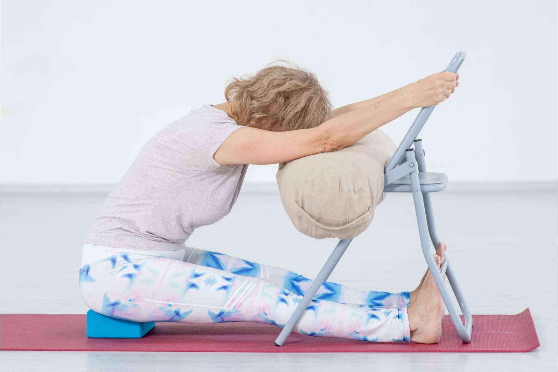 Cómo gestionar el dolor crónico mediante el yoga terapéutico, con el Método Shakandi
