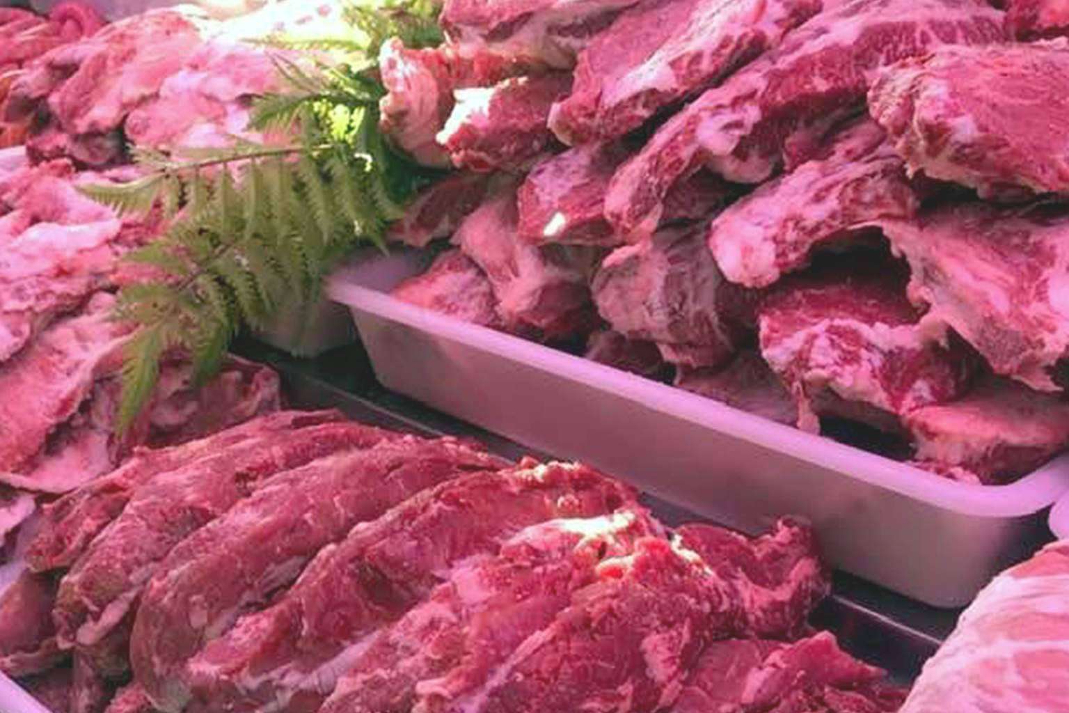 El componente estrella de Cárnicas Segundín S.L. que convertirá un encuentro casual en toda una experiencia gastronómica vital, productos ibéricos