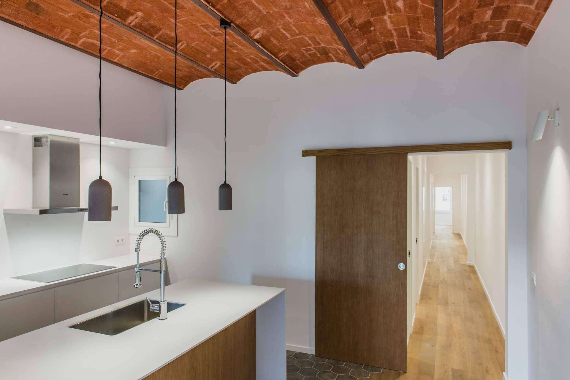 Encontrar fincas modernistas con la inmobiliaria Finca Regia Real Estate