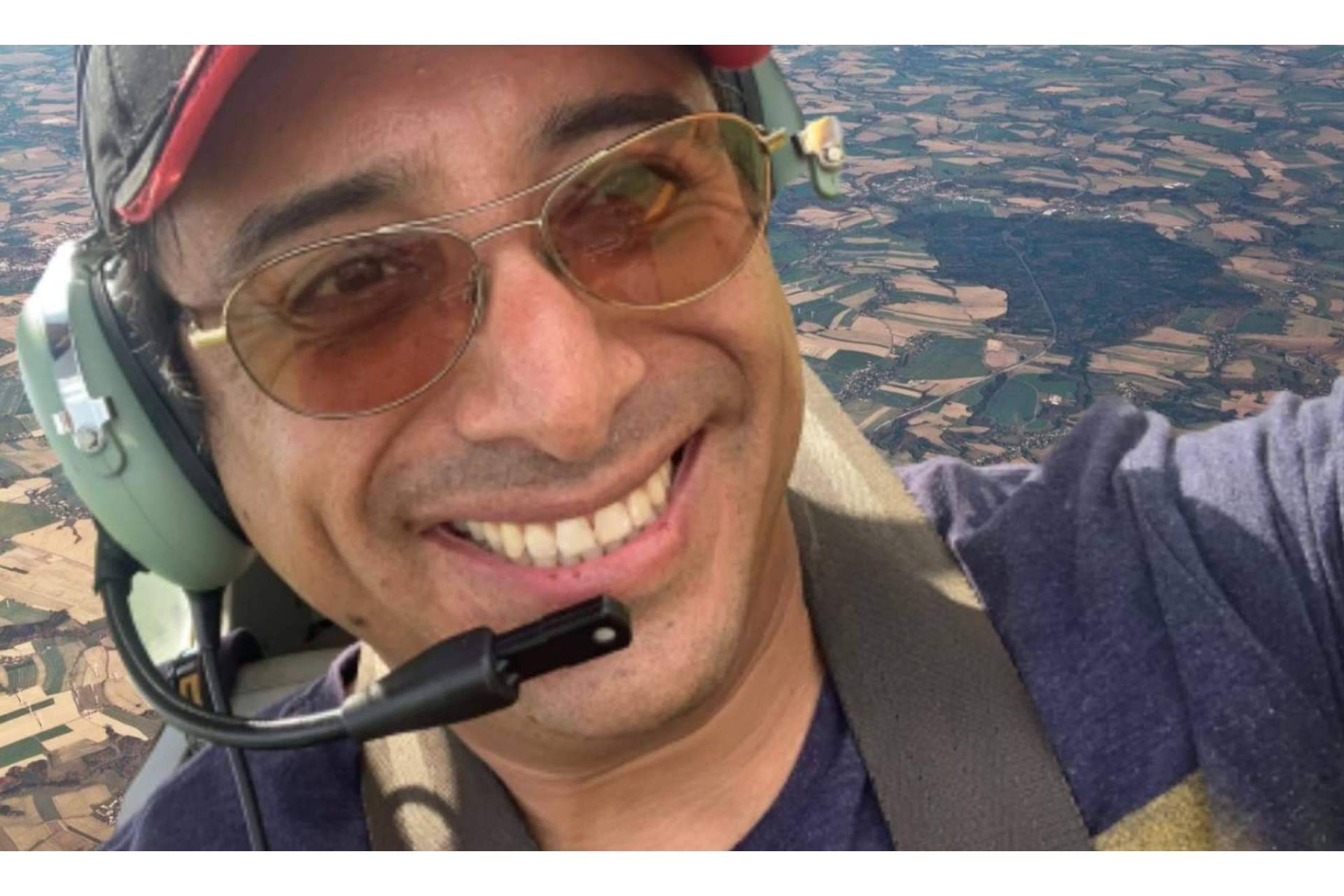 Bernardo Eucario Moreno León, un aficionado a la aviación que sigue el legado familiar