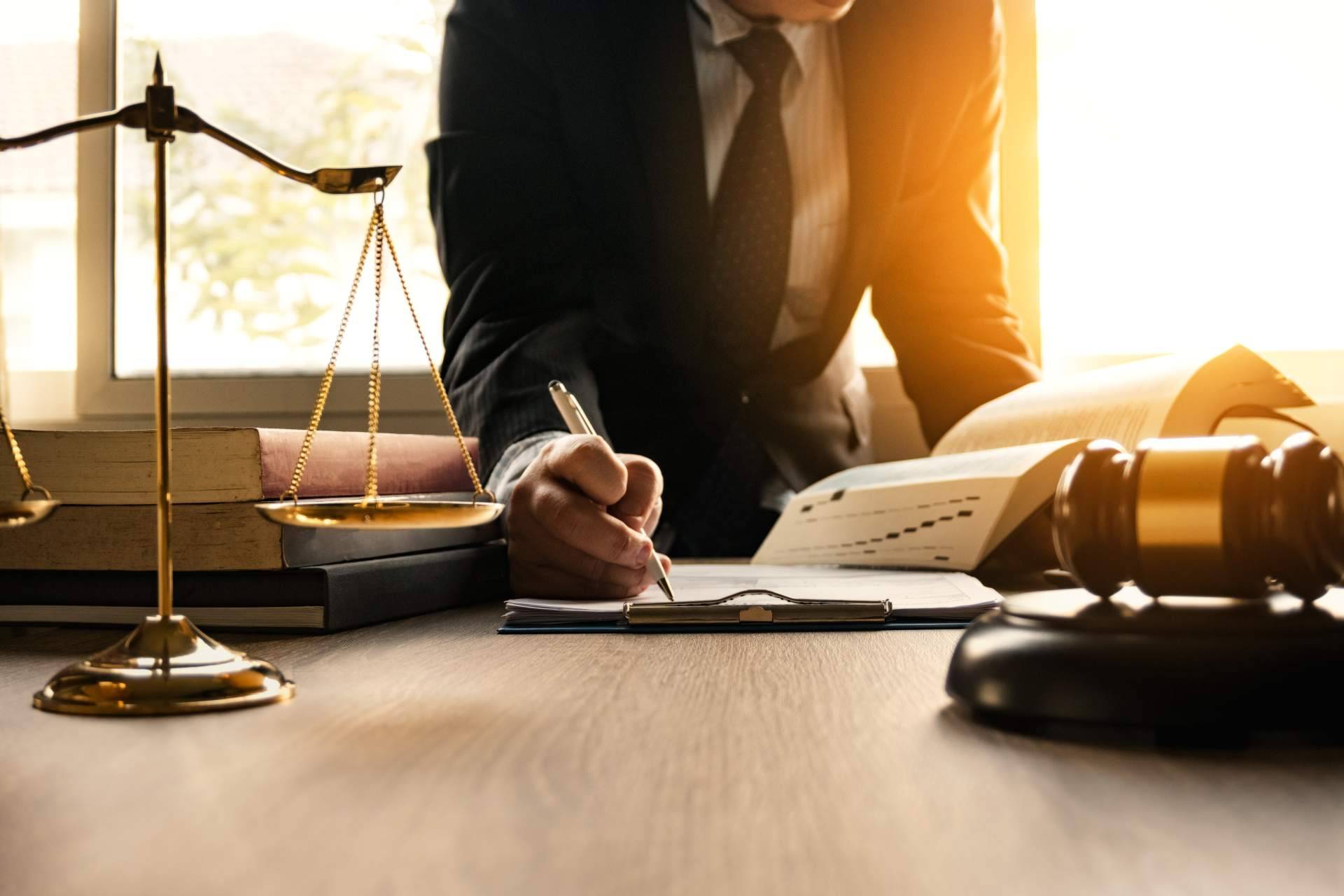 PFBERNAL Abogados es un despacho experto en extranjería con más de 20 años de trayectoria