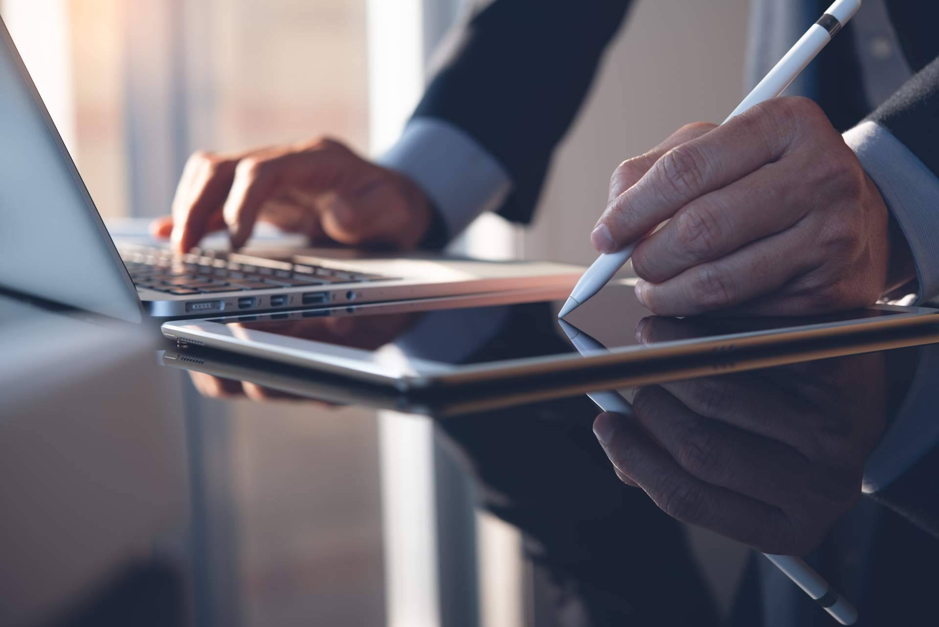 AVIVA VOICE ofrece servicios de firmas digitales válidas por SMS y e-mail