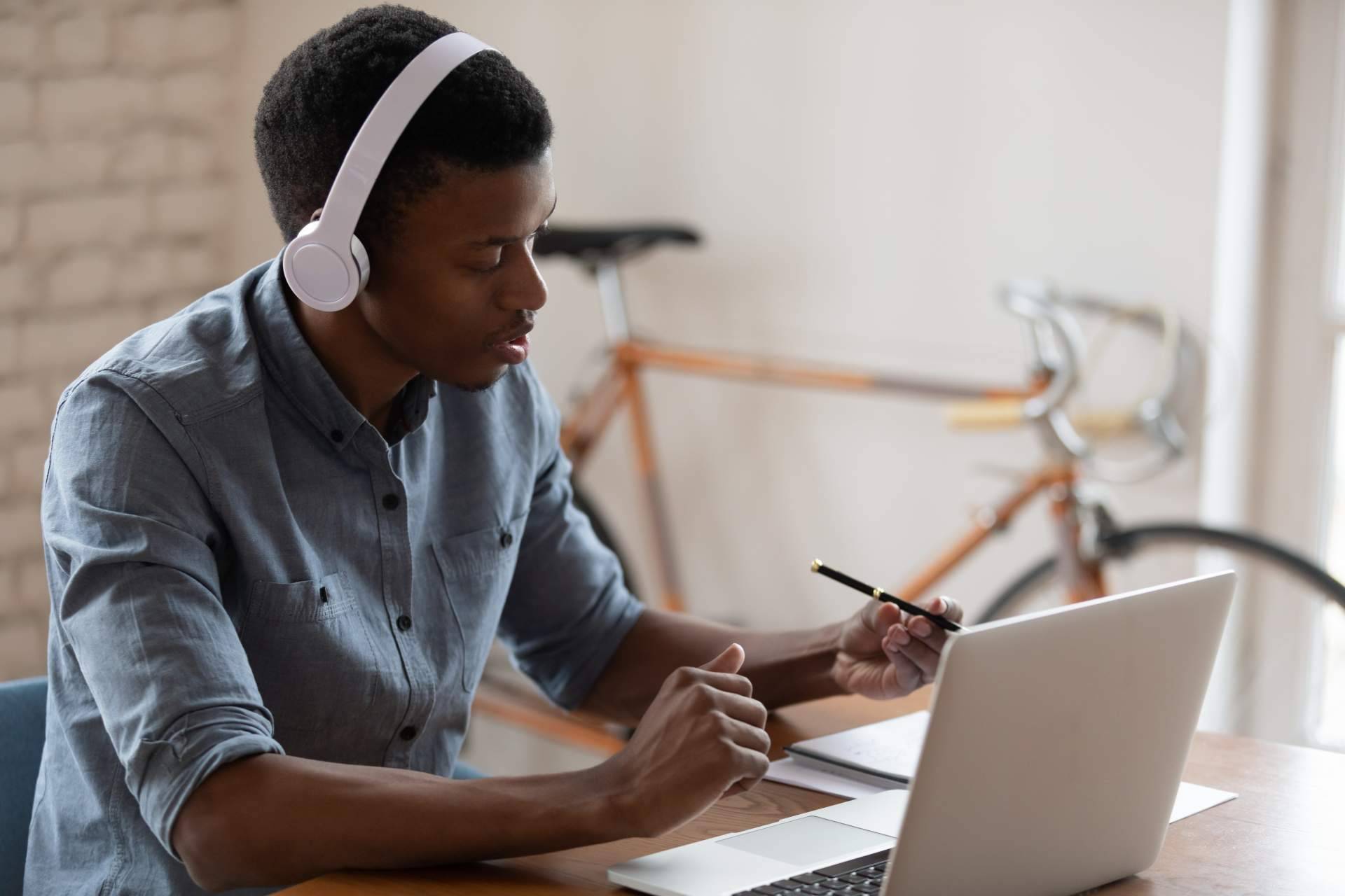 Clases particulares con profesionales especializados, con AulaTFG