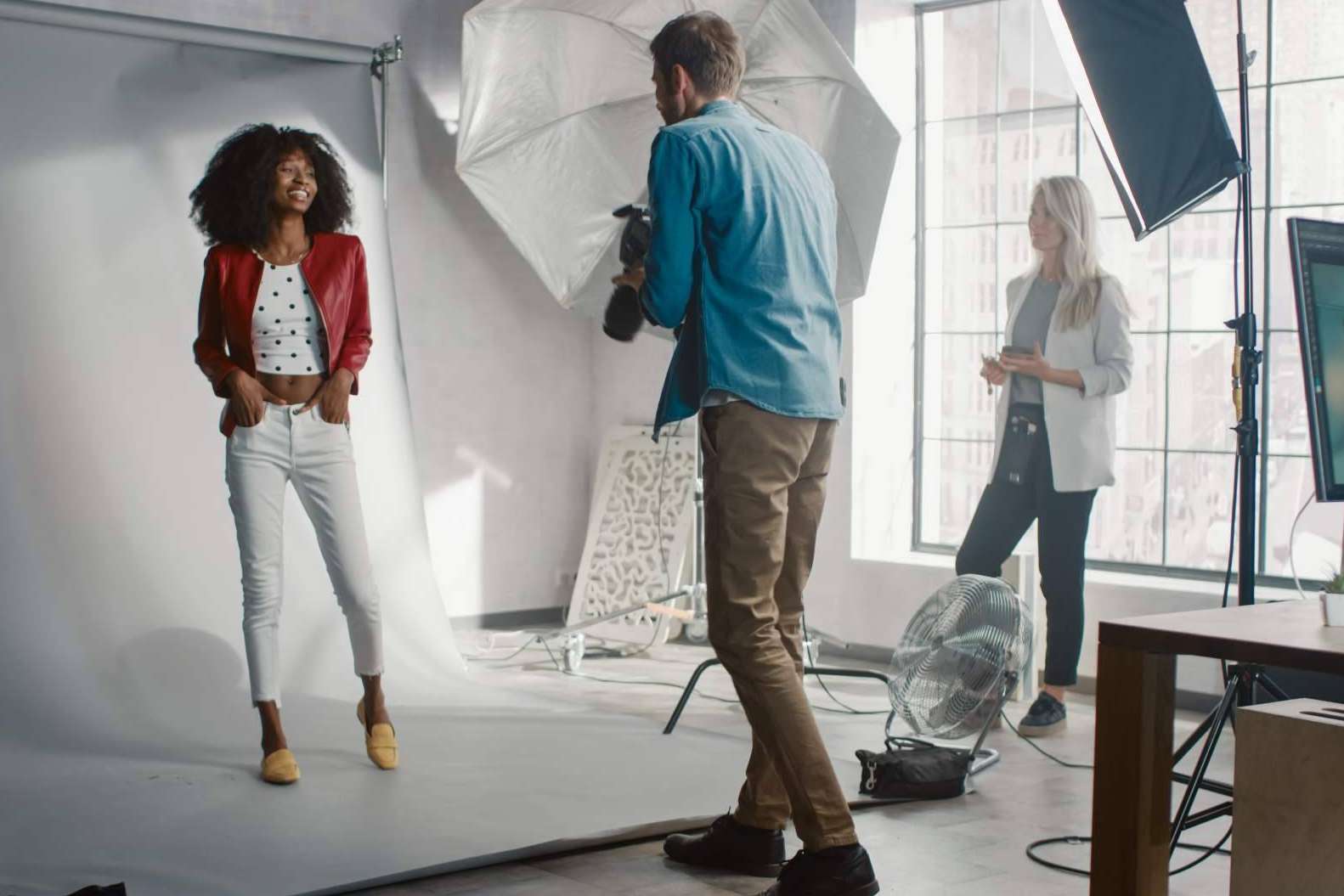 7 consejos para posar frente a las cámaras, con Studio 1