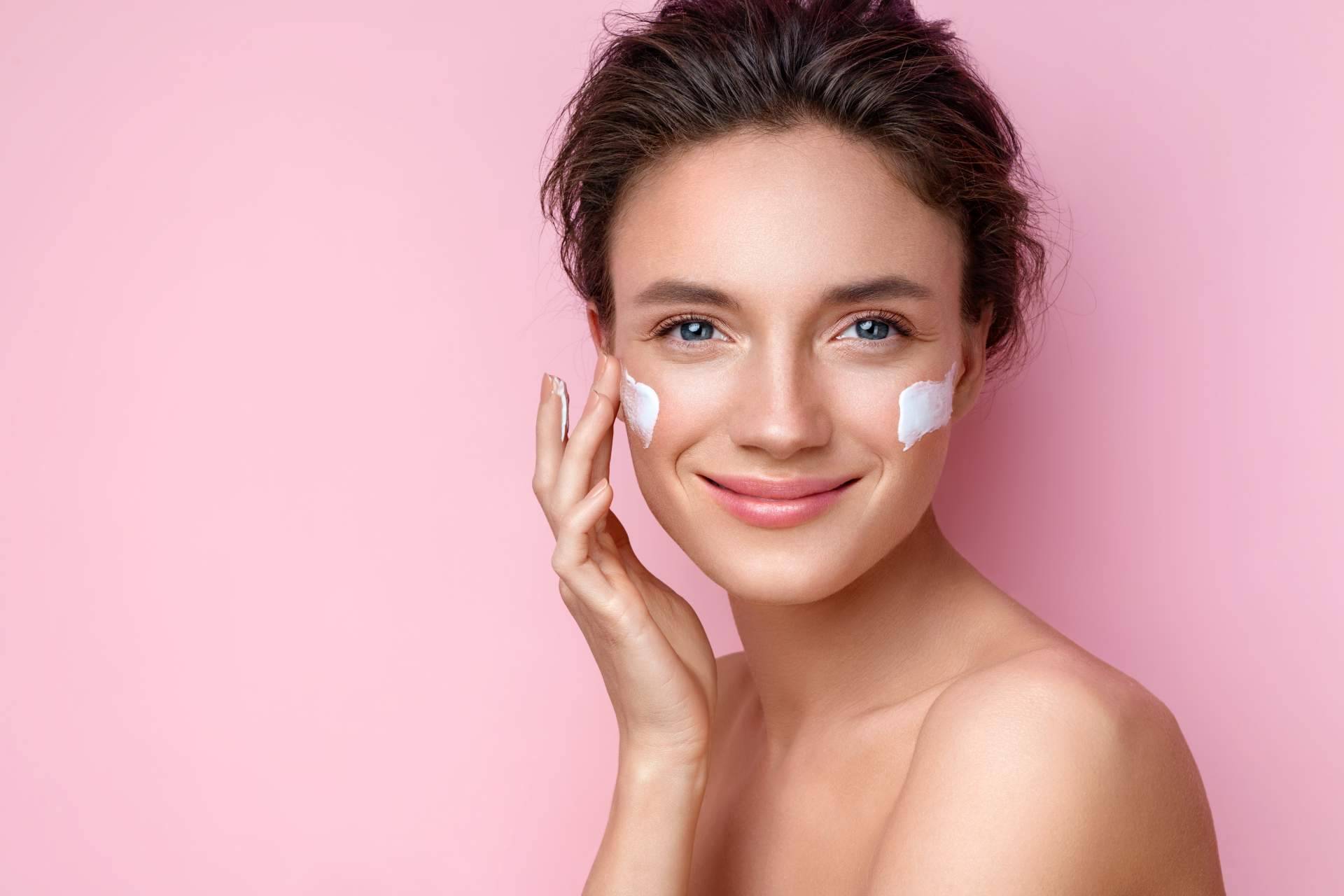 La Para-Farmacia del Puerto comercializa numerosas marcas de productos cosméticos