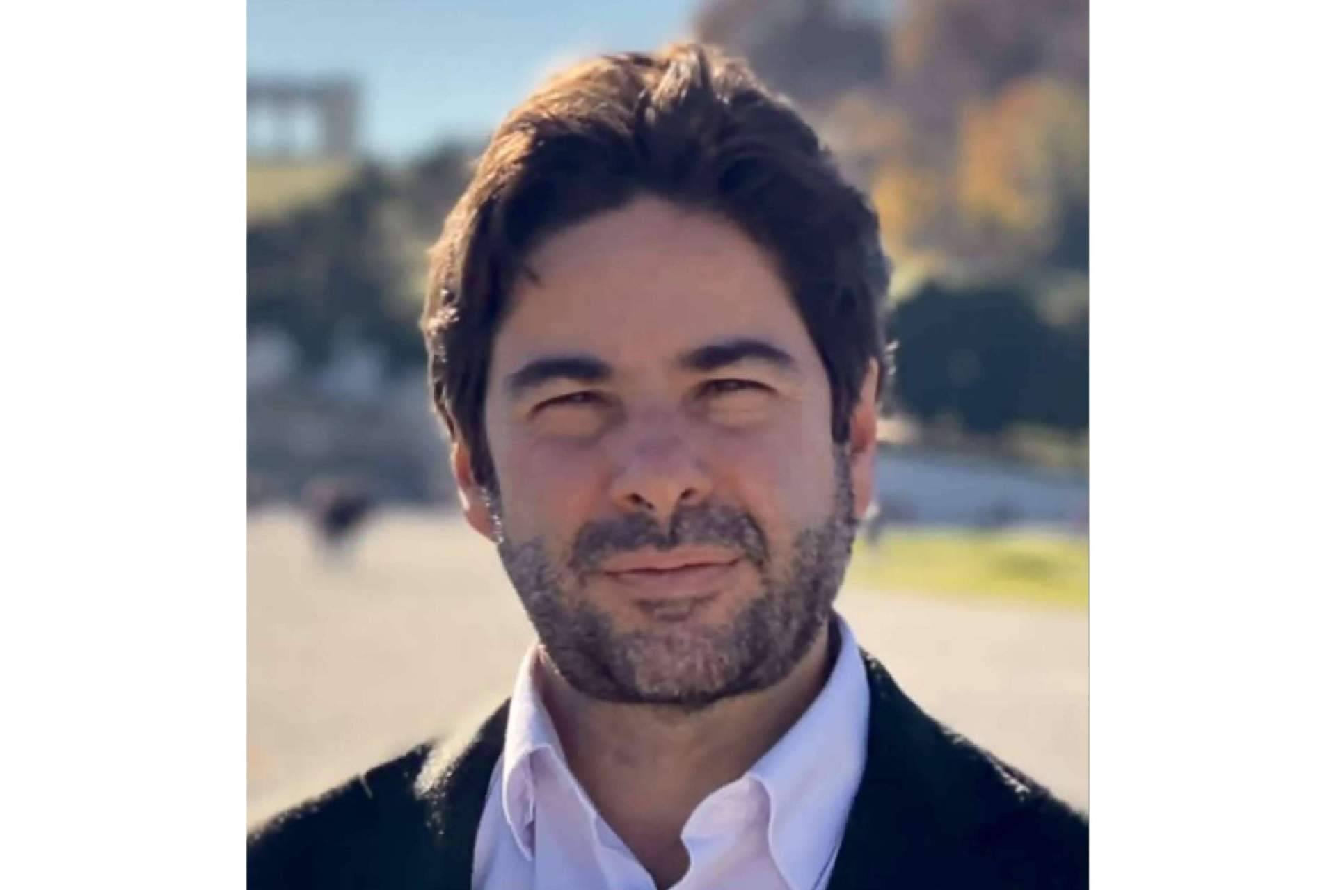 Ismael Enrique Arciniegas Gómez da recomendaciones para hacer negocios en Colombia