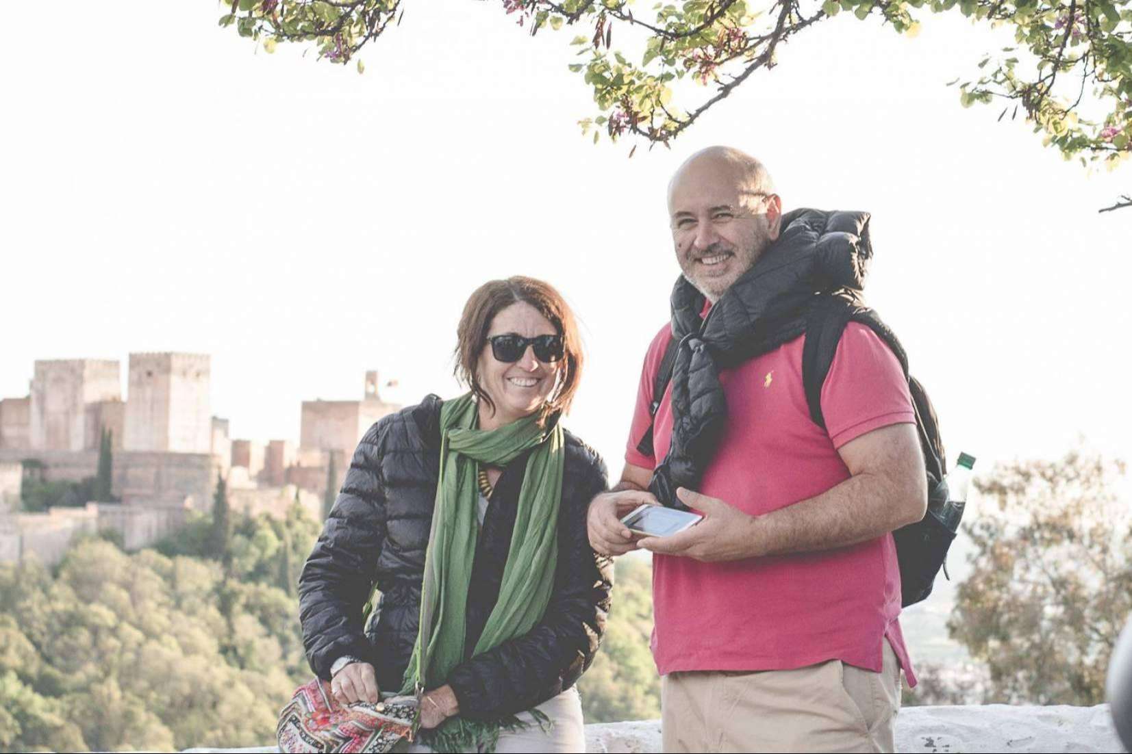 Conocer Granada a través del Hybrid Walking Tour de Play Granada