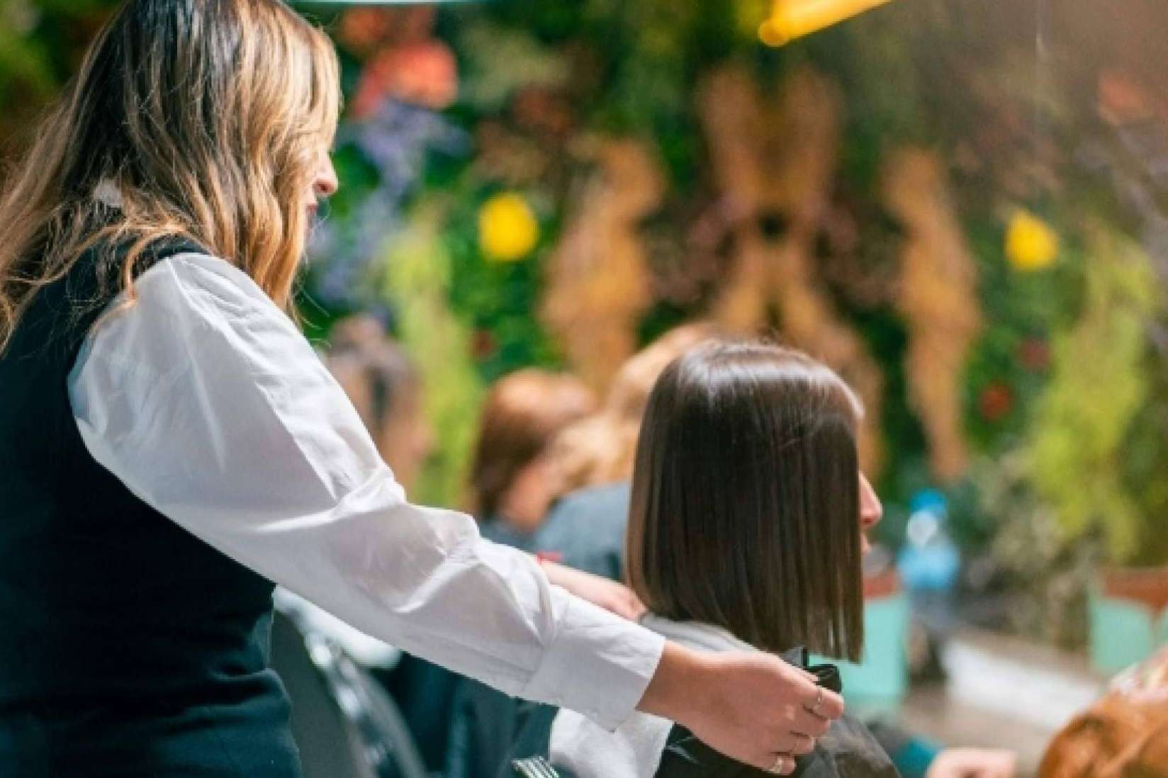Level Hair Salon lleva a cabo nanoplastia, un tratamiento de alisado, en Madrid (Torrelodones, Collado Villalba, Guadarrama, Moralzarzal, Alpedrete, las Rozas)
