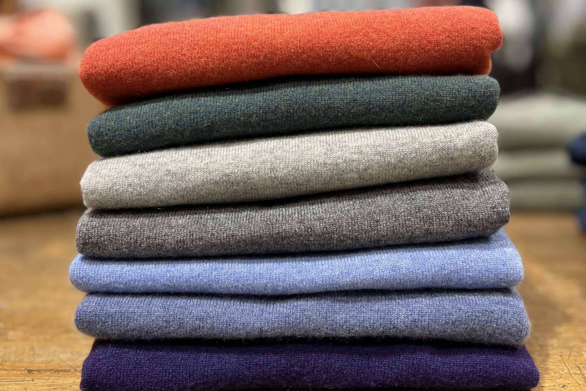 Relanzamiento de la marca de ropa de Patch con una nueva imagen corporativa y página web
