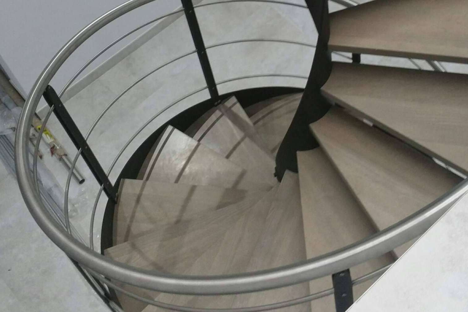 Las ventajas de utilizar las escaleras de caracol en el hogar, con Enesca