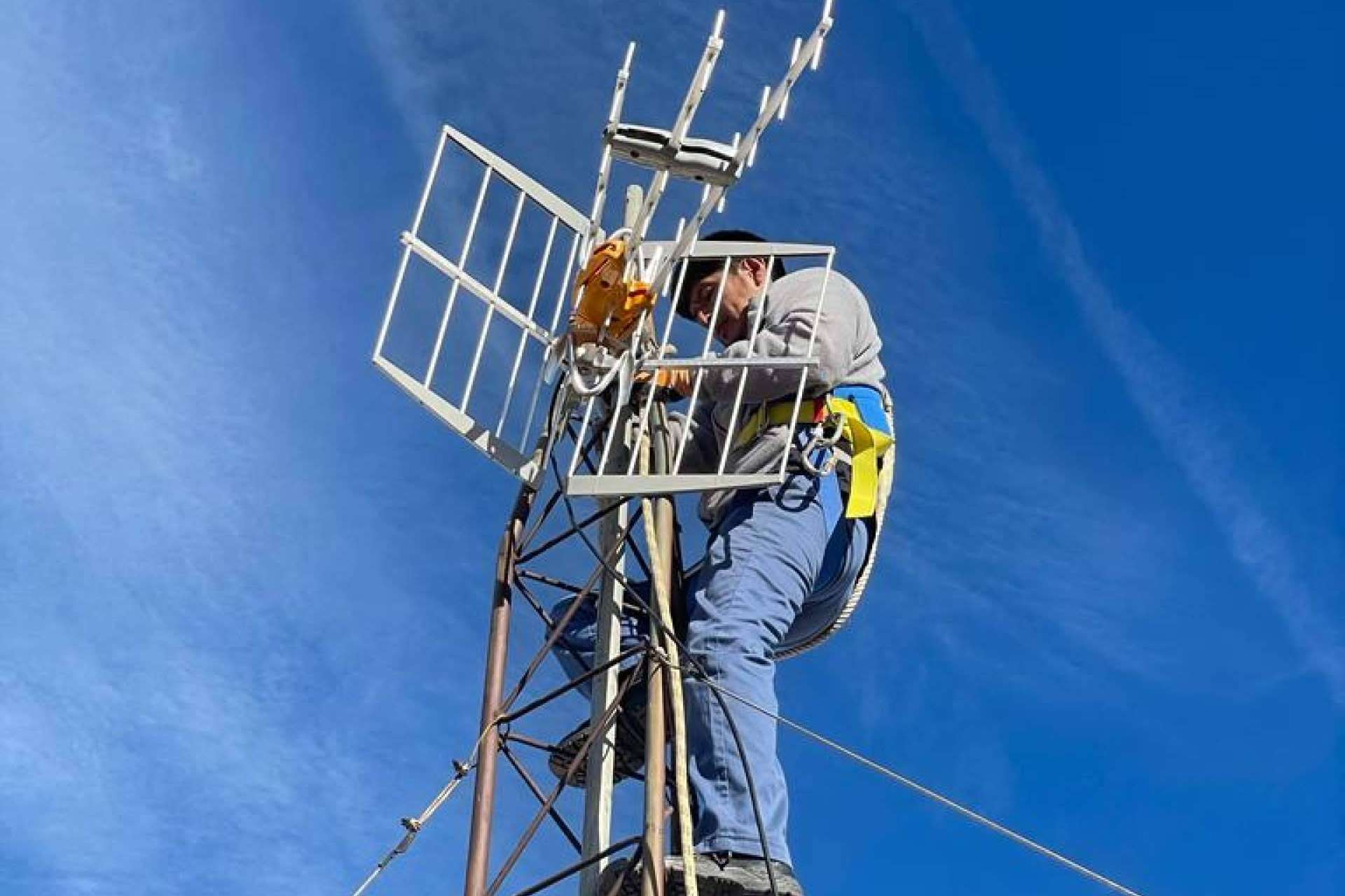 Savelec , antenistas en Valencia para la ampliación de señal de teléfono móvil
