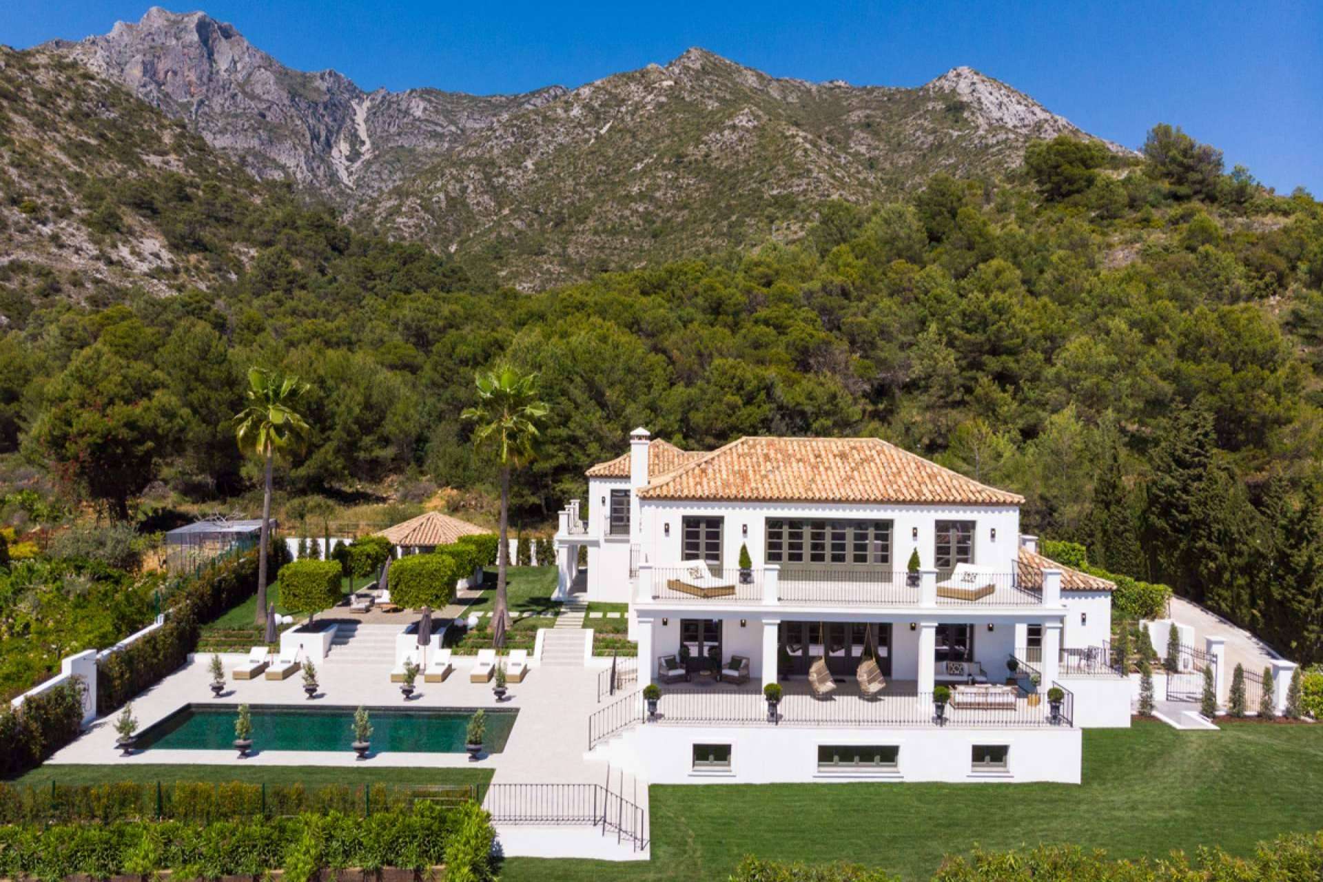 Zeuthen & Company ayuda a encontrar casas de lujo en Marbella y sus alrededores