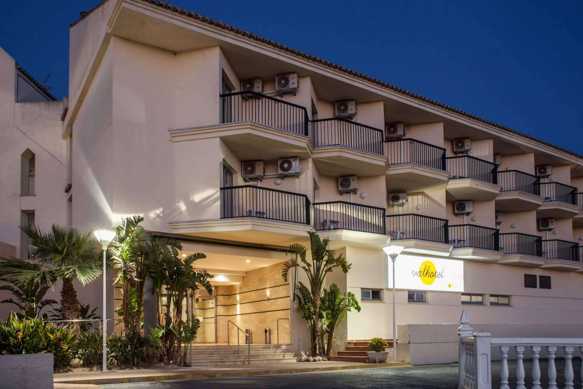 Valhotel, alojamiento turístico en la playa de Valencia
