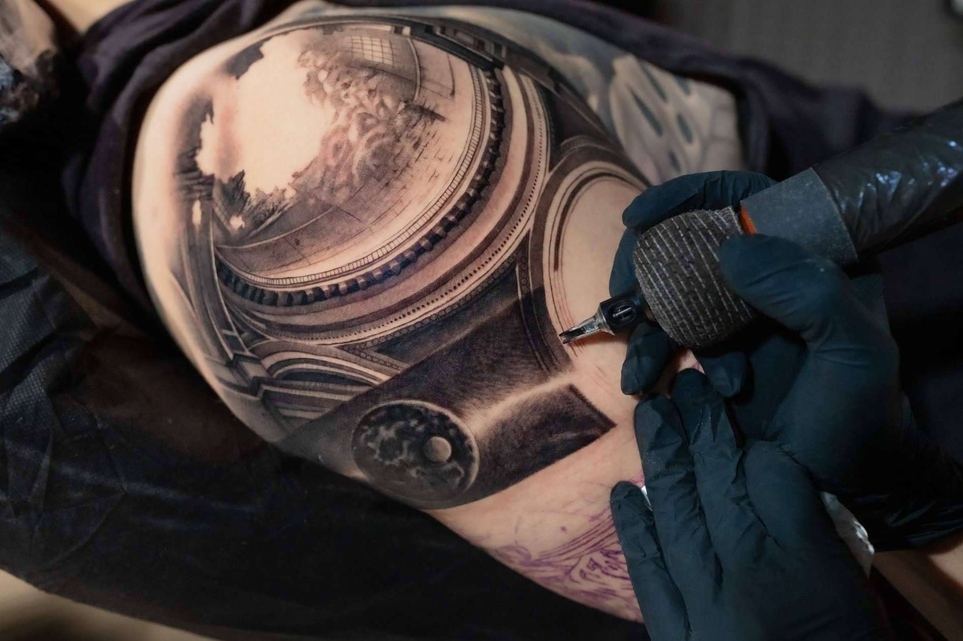 Habbility lanza su más reciente curso de tatuaje para brazo completo