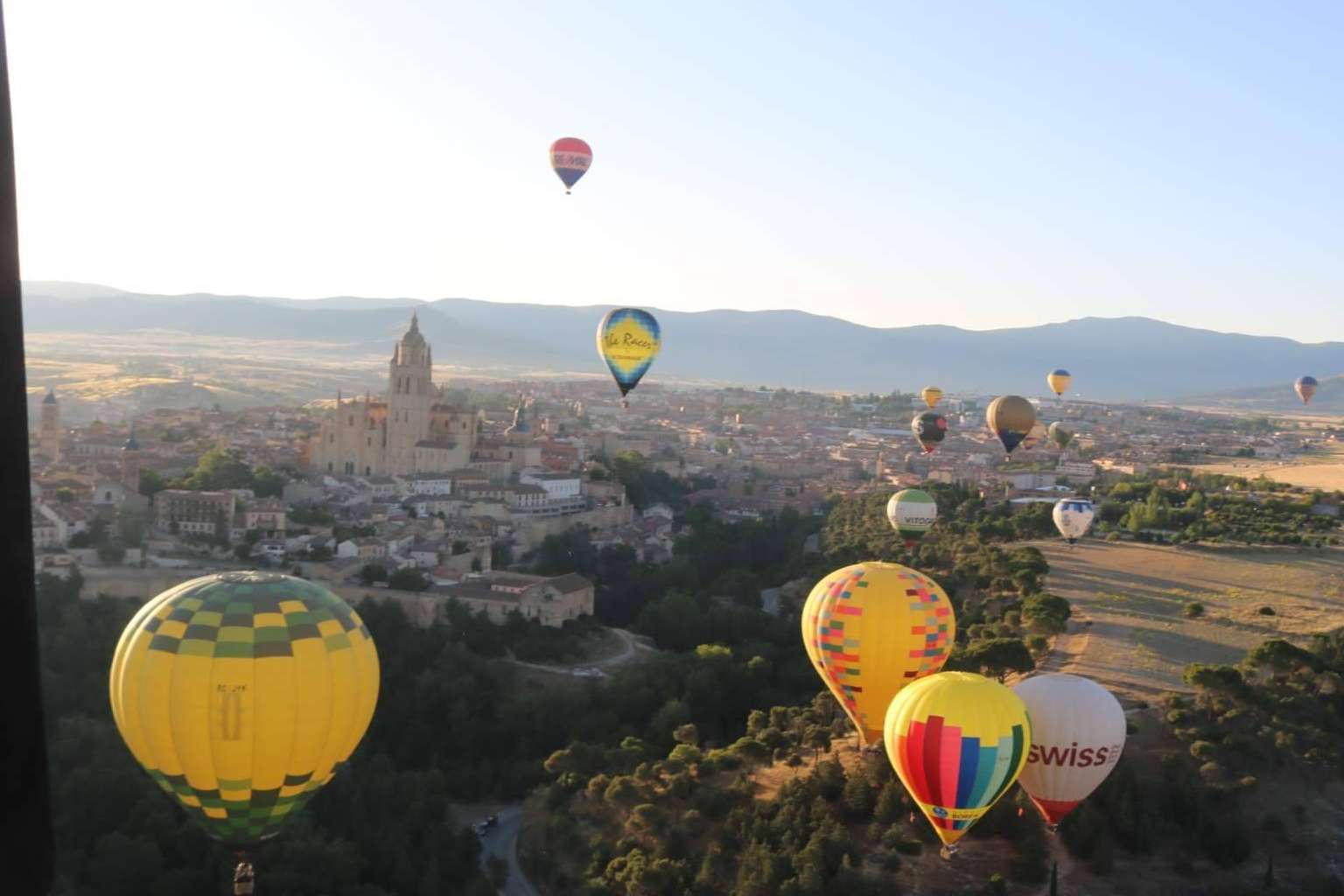Los 5 mejores viajes en globo del mundo. Conocer uno que está aquí al lado